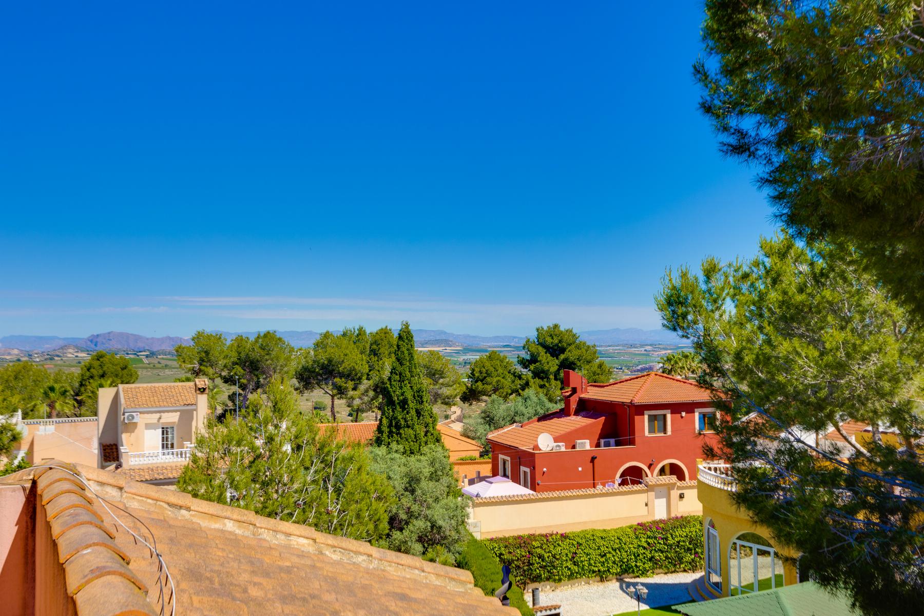 For sale - 5 Bedroom 3 Bathroom Villa in San Miguel de Salinas - Inland  - Alicante