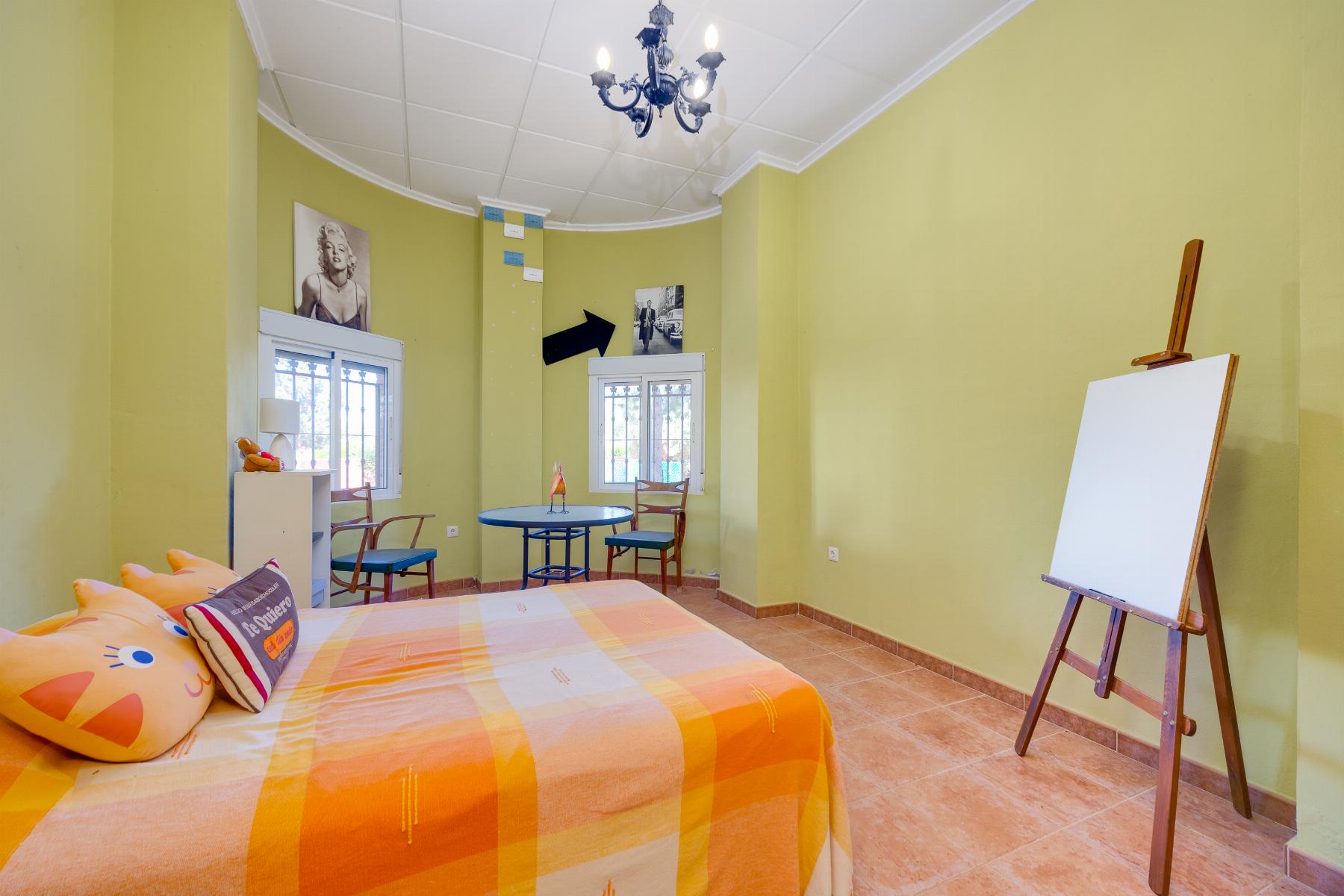 For sale - 5 Bedroom 3 Bathroom Villa in San Miguel de Salinas - Inland  - Alicante