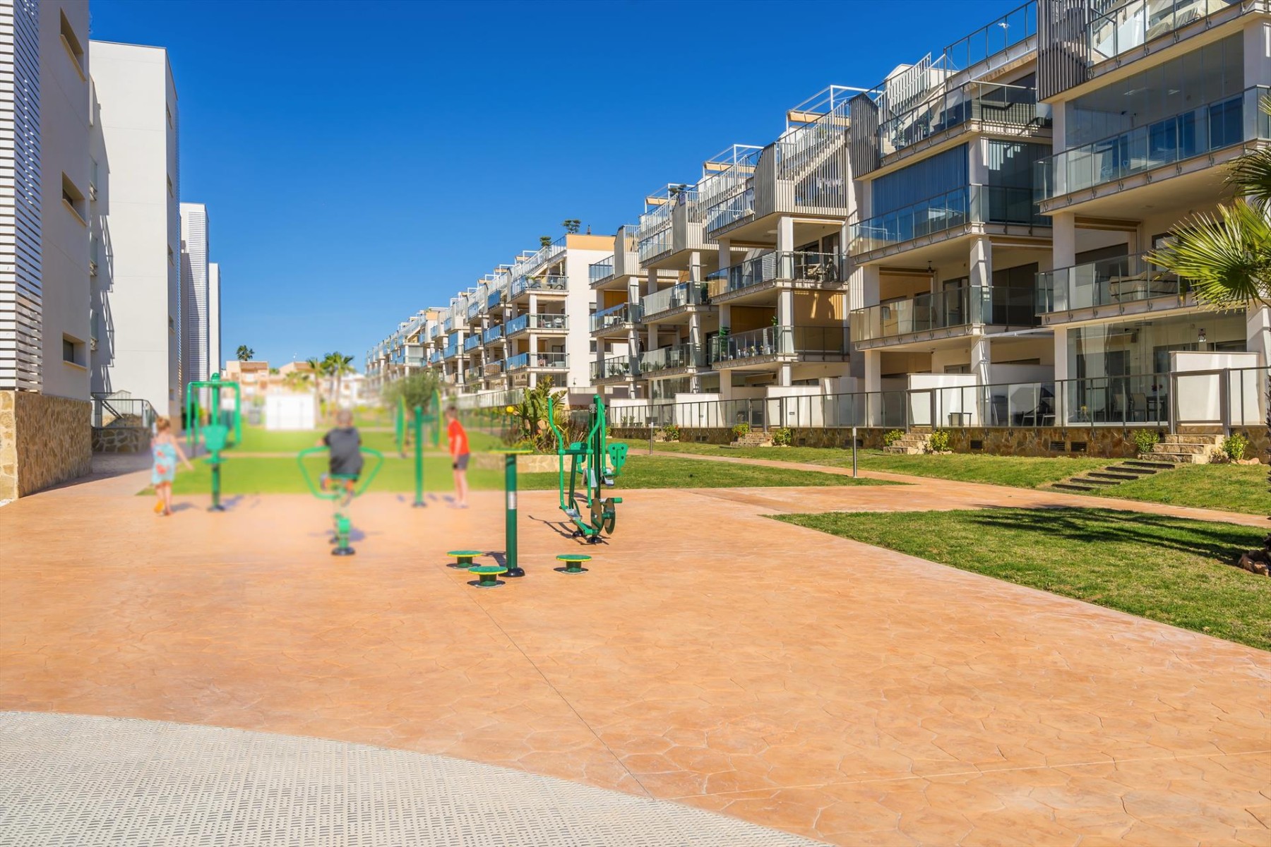 For sale - 2 Bedroom 2 Bathroom Apartment in Orihuela Costa - Villamartin  - Alicante