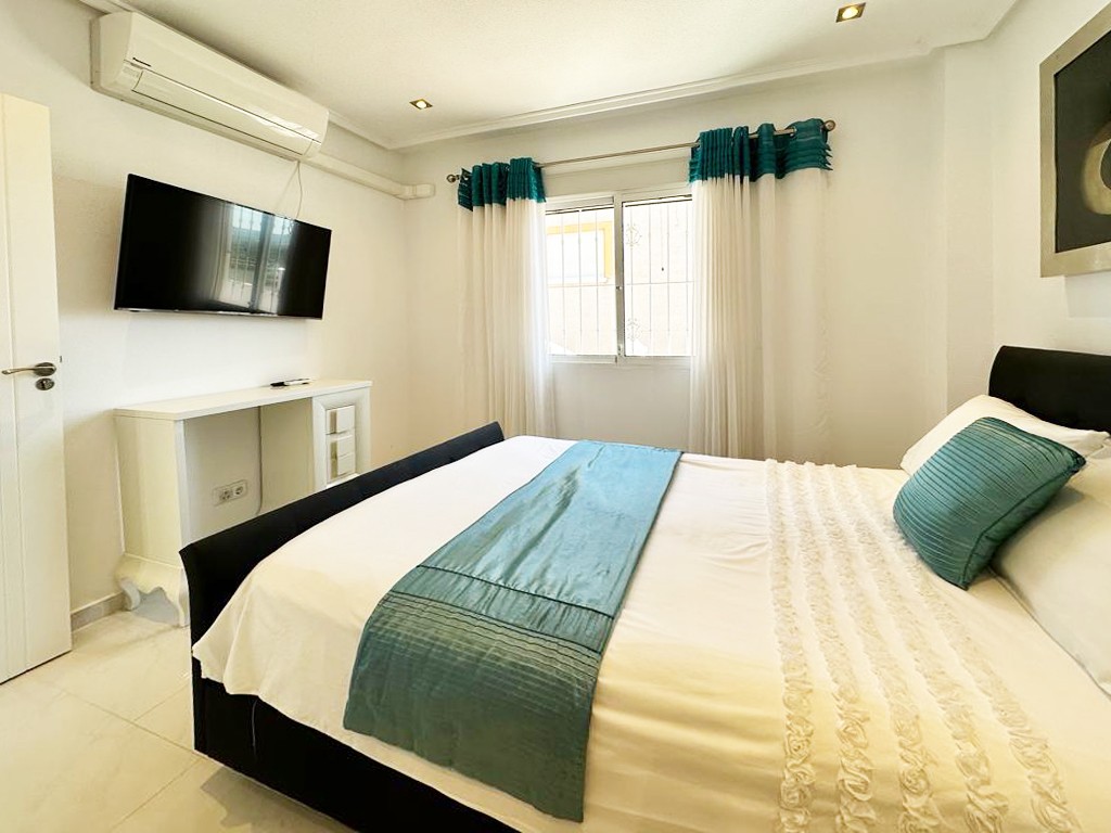 For sale - 4 Bedroom 4 Bathroom Detached Villa in San Miguel de Salinas - San Miguel de Salinas  - Alicante