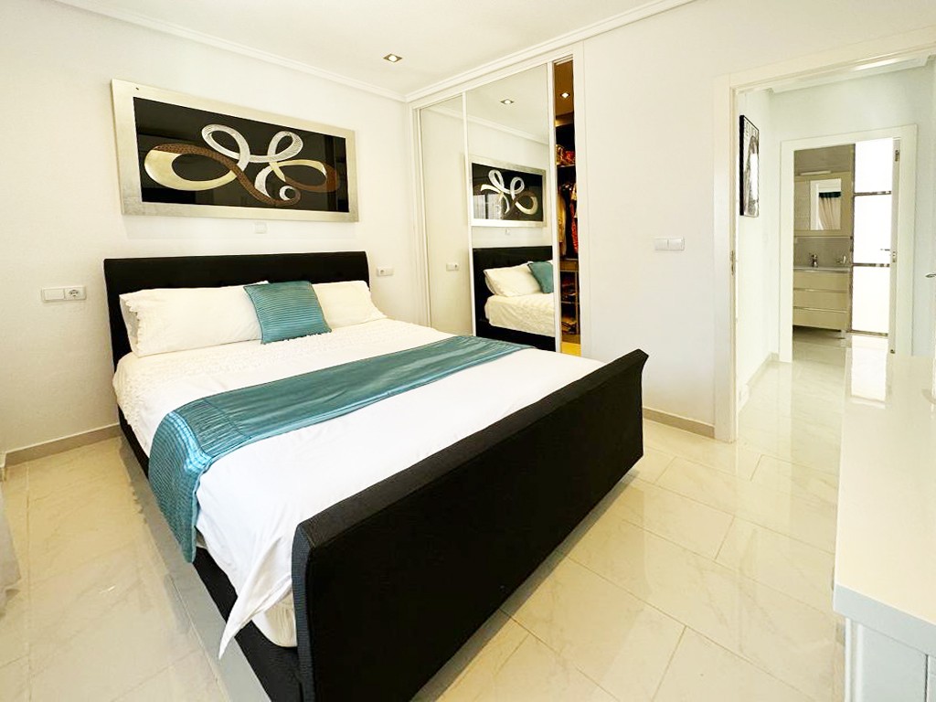 For sale - 4 Bedroom 4 Bathroom Detached Villa in San Miguel de Salinas - San Miguel de Salinas  - Alicante