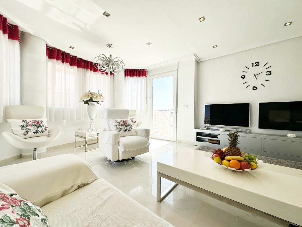 For sale - 4 Bedroom 4 Bathroom Detached Villa in San Miguel de Salinas - San Miguel de Salinas  - Alicante