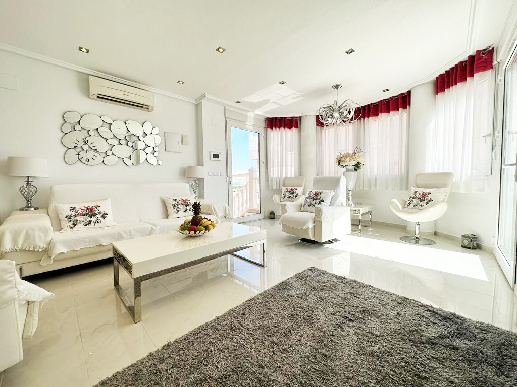 For sale - 4 Bedroom 4 Bathroom Detached Villa in San Miguel de Salinas - San Miguel de Salinas  - Alicante