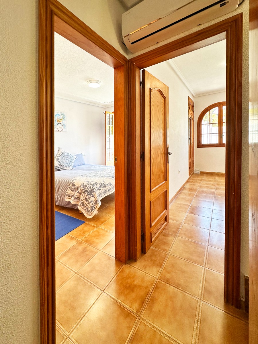 For sale - 3 Bedroom 3 Bathroom Townhouse in La Zenia - La Zenia  - Alicante