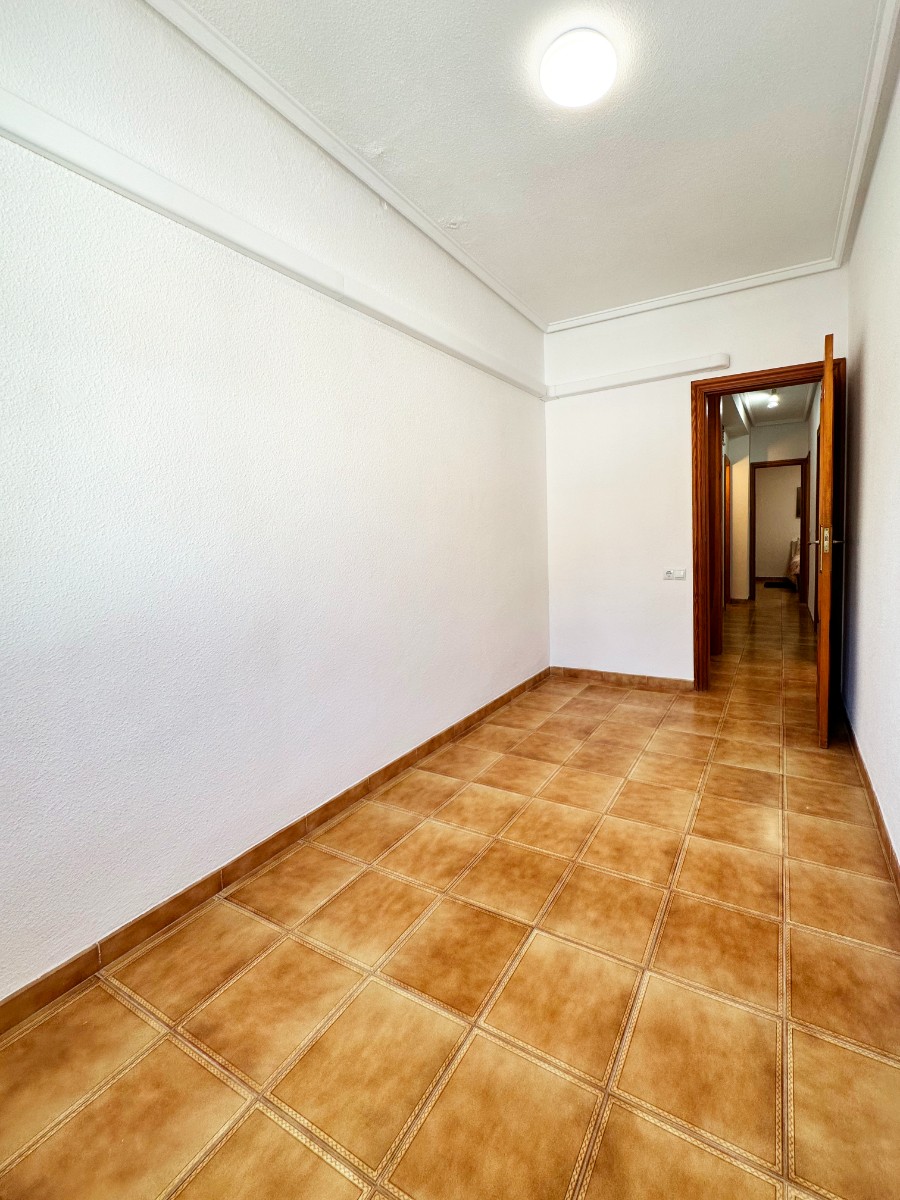 For sale - 3 Bedroom 3 Bathroom Townhouse in La Zenia - La Zenia  - Alicante