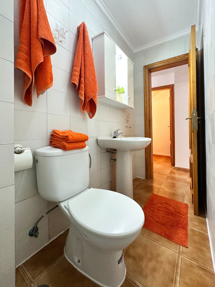 For sale - 3 Bedroom 3 Bathroom Townhouse in La Zenia - La Zenia  - Alicante