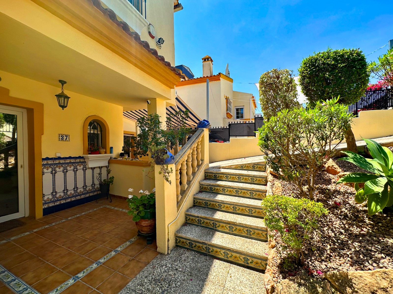 For sale - 3 Bedroom 3 Bathroom Villa in Villamartin - Las Ramblas  - Alicante