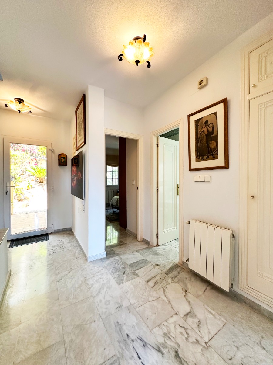 For sale - 3 Bedroom 3 Bathroom Villa in Villamartin - Las Ramblas  - Alicante