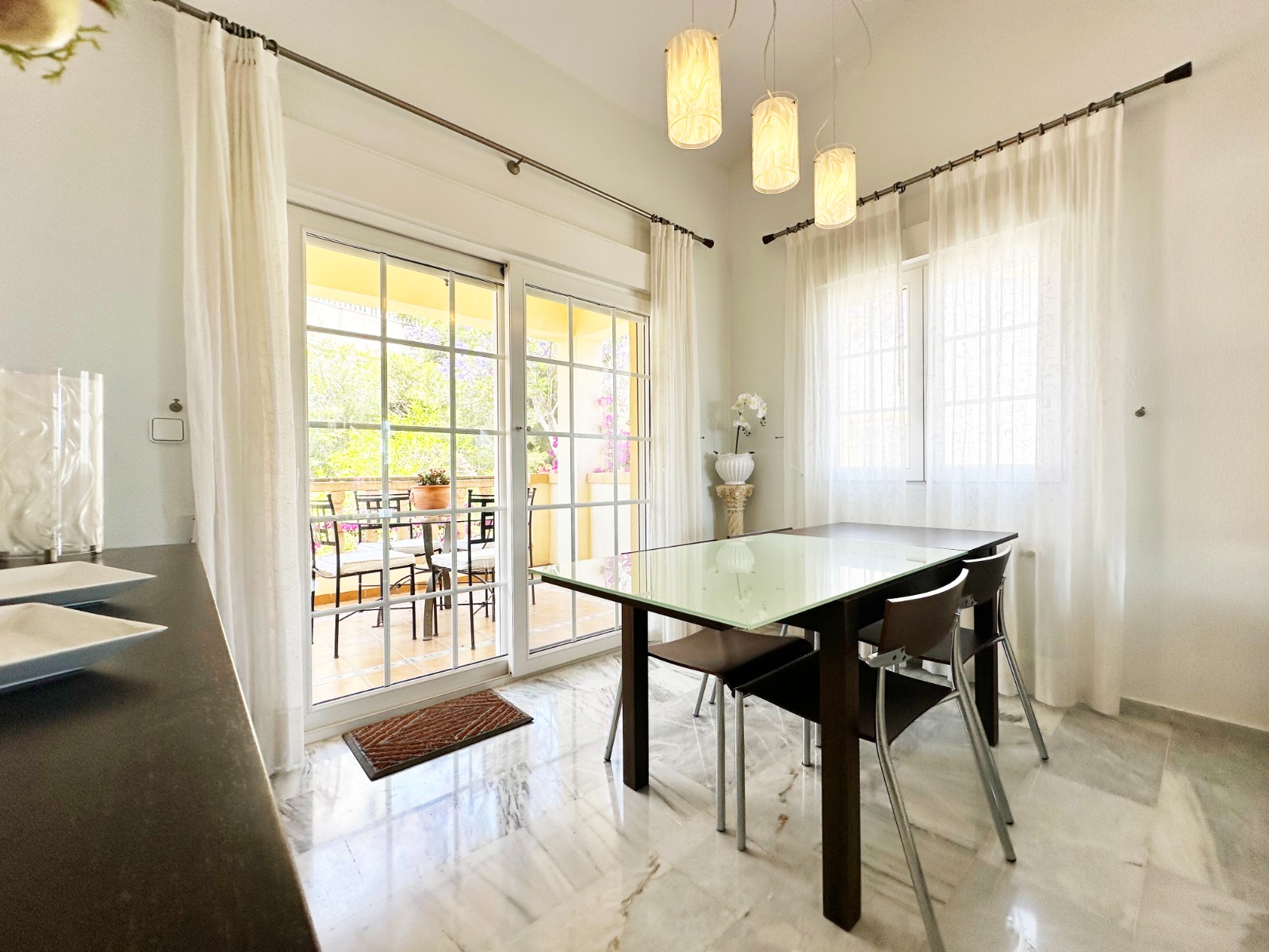 For sale - 3 Bedroom 3 Bathroom Villa in Villamartin - Las Ramblas  - Alicante