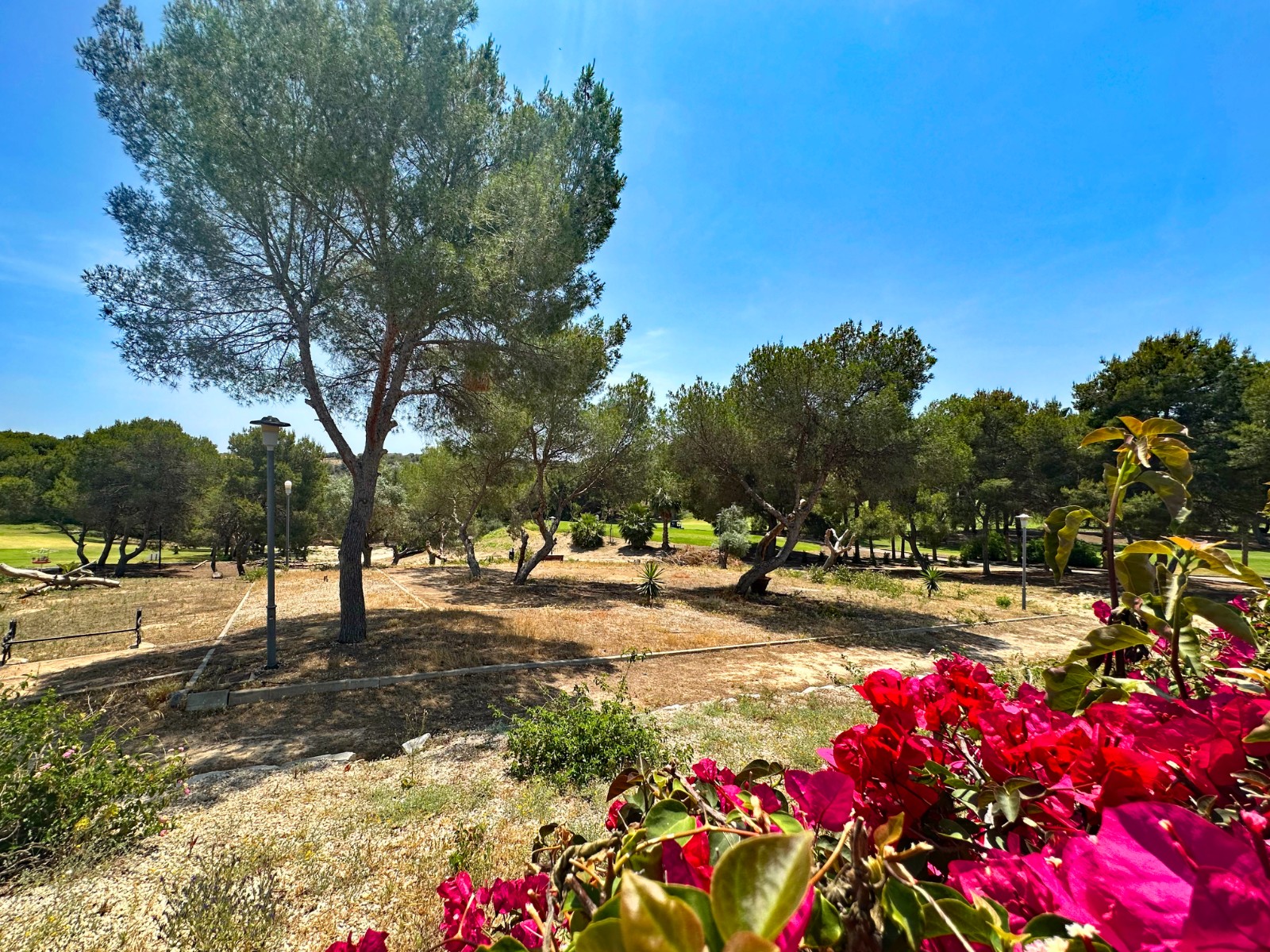 For sale - 3 Bedroom 3 Bathroom Villa in Villamartin - Las Ramblas  - Alicante