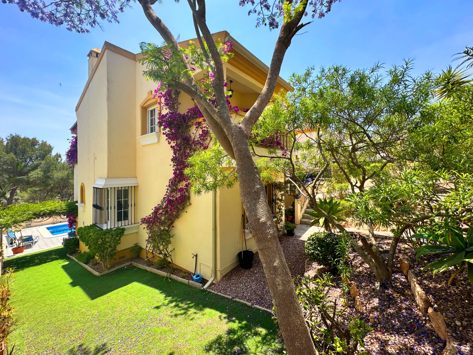 For sale - 3 Bedroom 3 Bathroom Villa in Villamartin - Las Ramblas  - Alicante