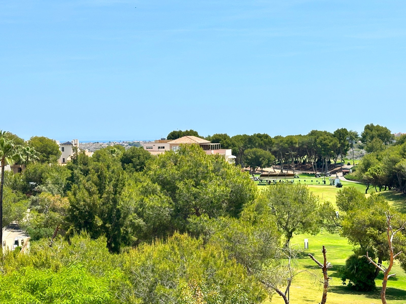 For sale - 3 Bedroom 3 Bathroom Villa in Villamartin - Las Ramblas  - Alicante