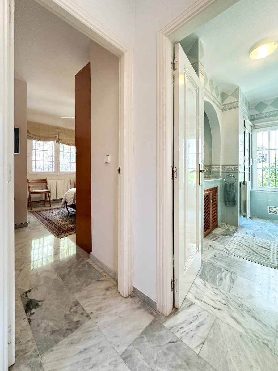 For sale - 3 Bedroom 3 Bathroom Villa in Villamartin - Las Ramblas  - Alicante