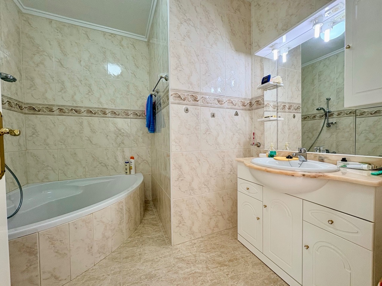 For sale - 2 Bedroom 1 Bathroom Adosado in Rojales - Ciudad Quesada  - Alicante