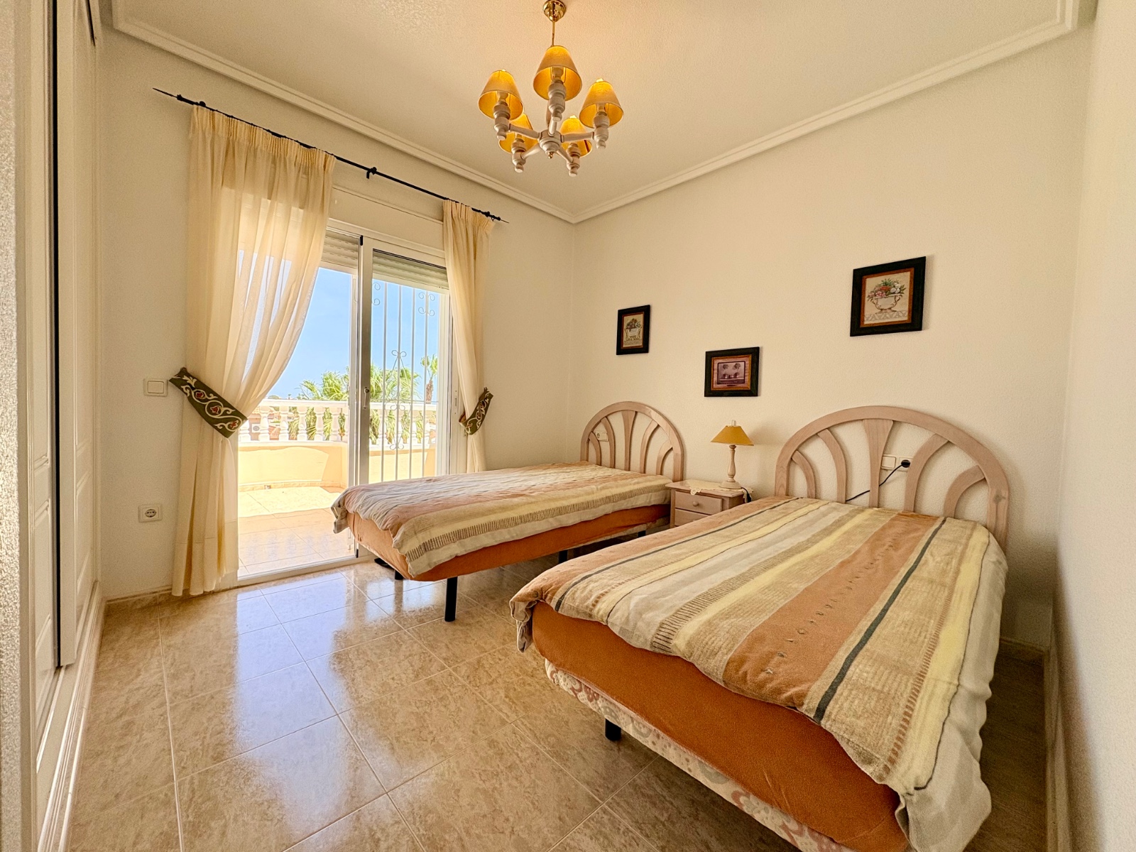 For sale - 2 Bedroom 1 Bathroom Adosado in Rojales - Ciudad Quesada  - Alicante
