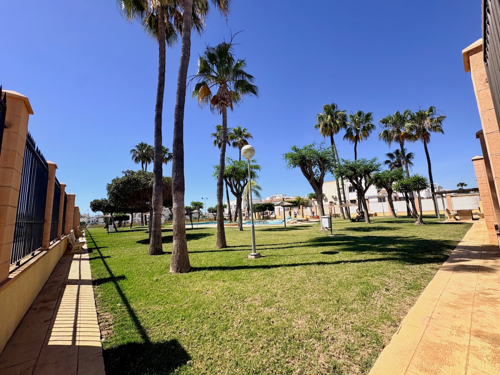 For sale - 3 Bedroom 1 Bathroom Apartment in Playa Flamenca - Playa Flamenca  - Alicante