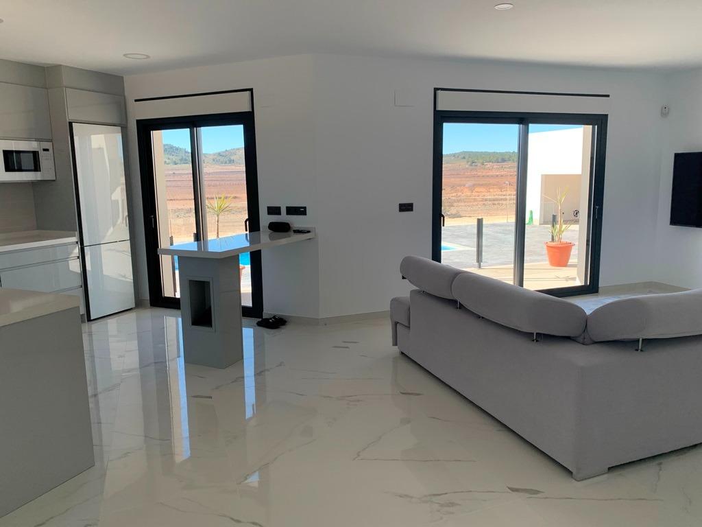 For sale - 4 Bedroom 3 Bathroom Villa in Pinoso - Camino Del Prado  - Alicante