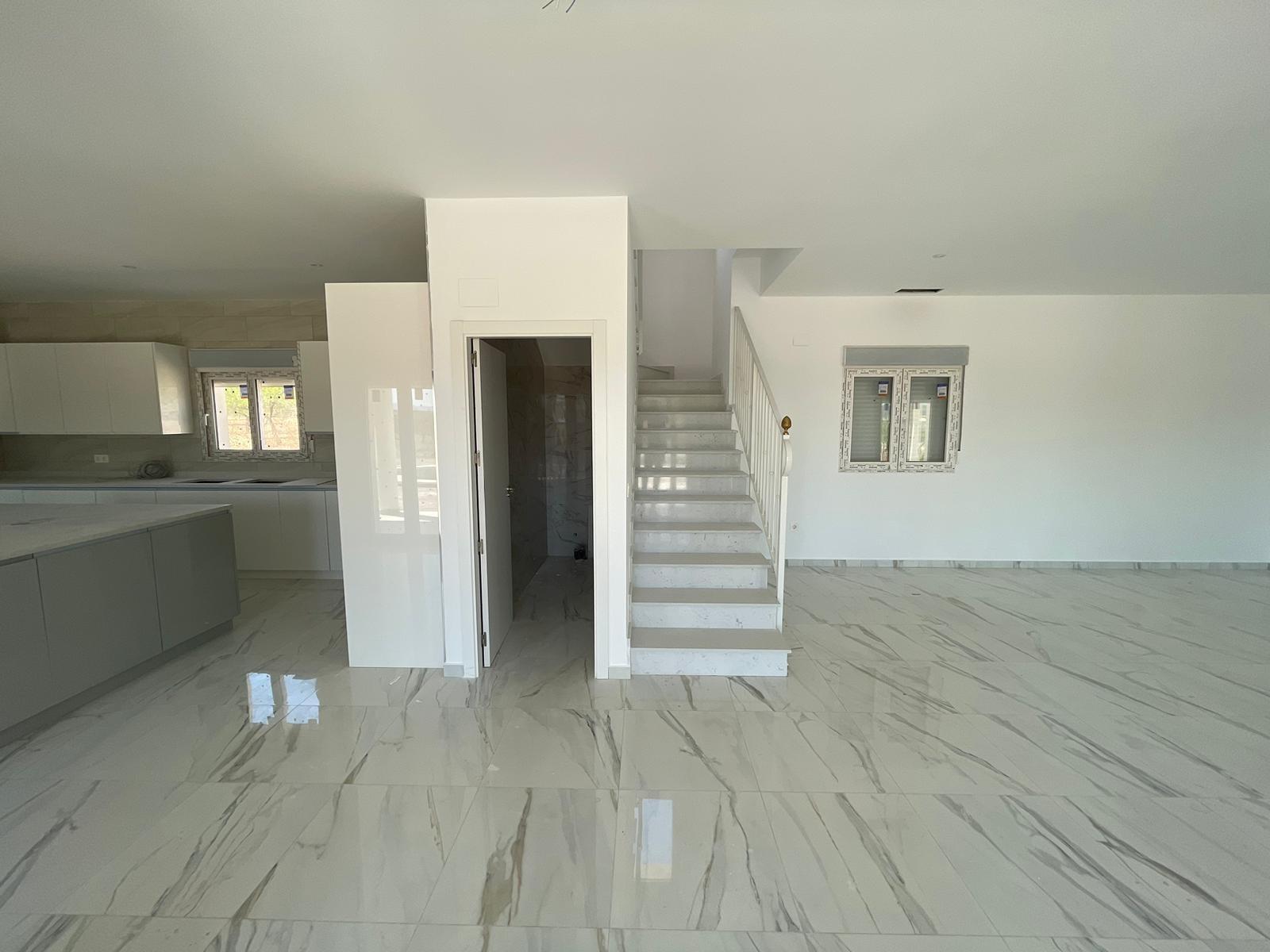 For sale - 6 Bedroom 4 Bathroom Villa in Pinoso - Camino Del Prado  - Alicante