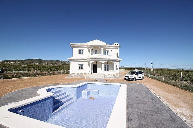 For sale - 4 Bedroom 3 Bathroom Villa in Pinoso - Camino Del Prado  - Alicante