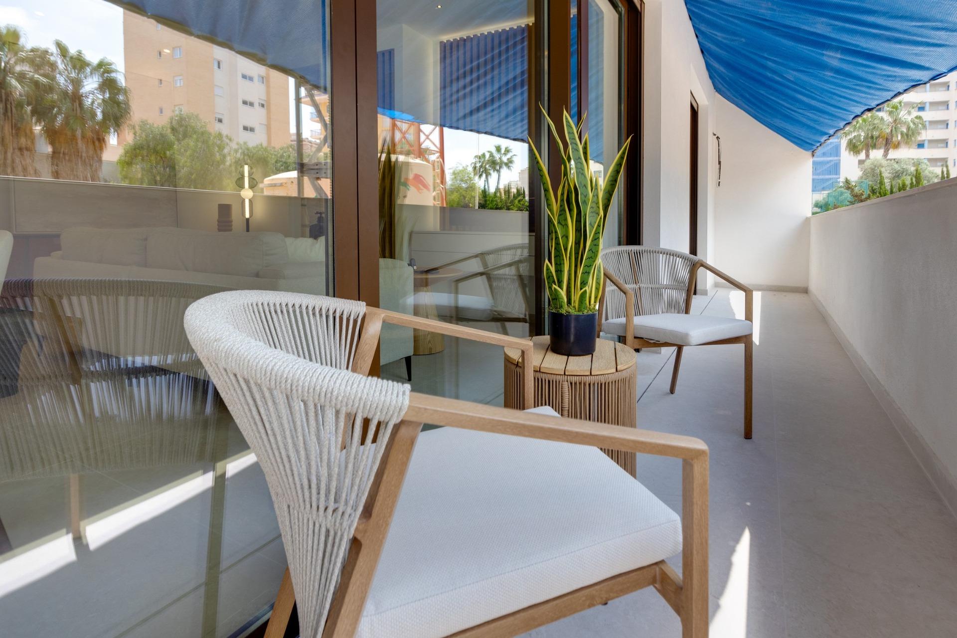 For sale - 2 Bedroom 2 Bathroom Penthouse in Guardamar del Segura - Avda del Puerto  - Alicante