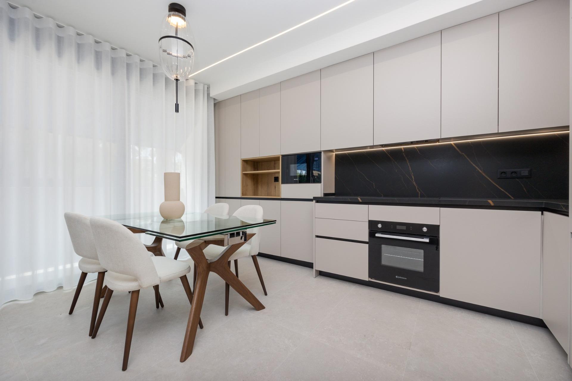 For sale - 2 Bedroom 2 Bathroom Penthouse in Guardamar del Segura - Avda del Puerto  - Alicante