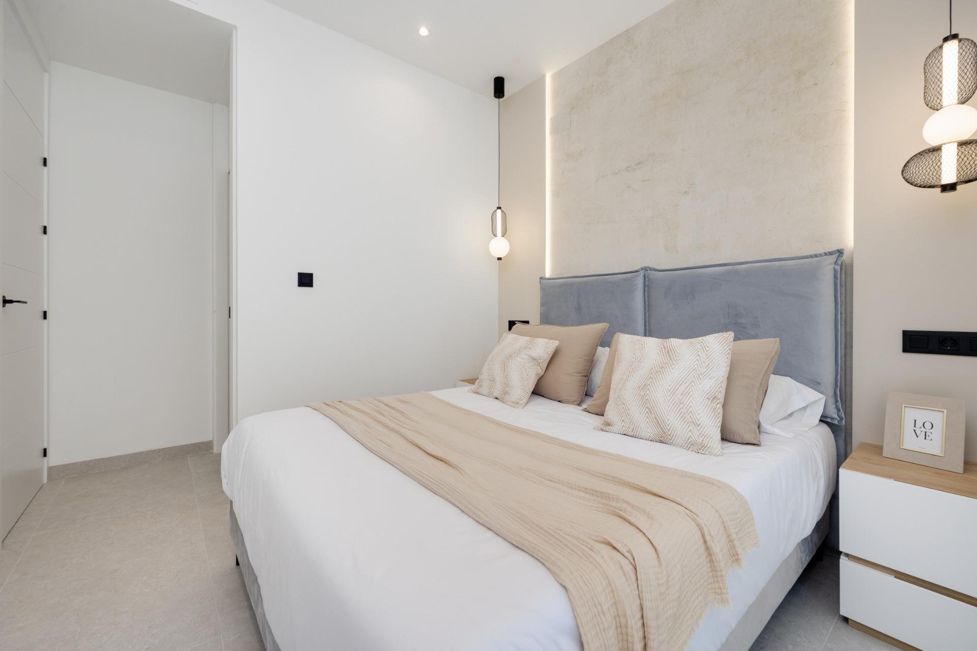 For sale - 2 Bedroom 2 Bathroom Penthouse in Guardamar del Segura - Avda del Puerto  - Alicante