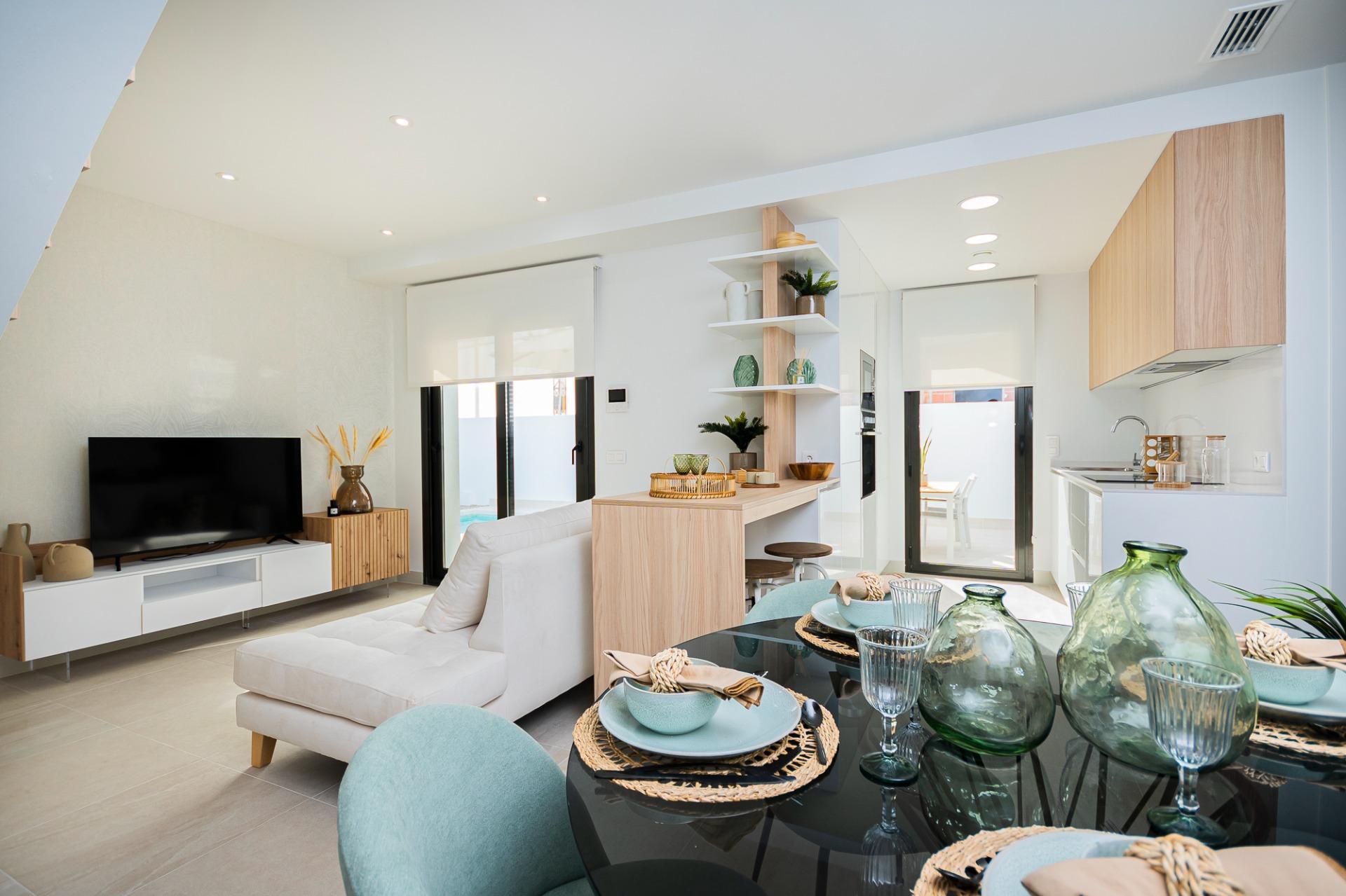 For sale - 3 Bedroom 2 Bathroom Villa in Torrevieja - Lago Jardín II  - Alicante