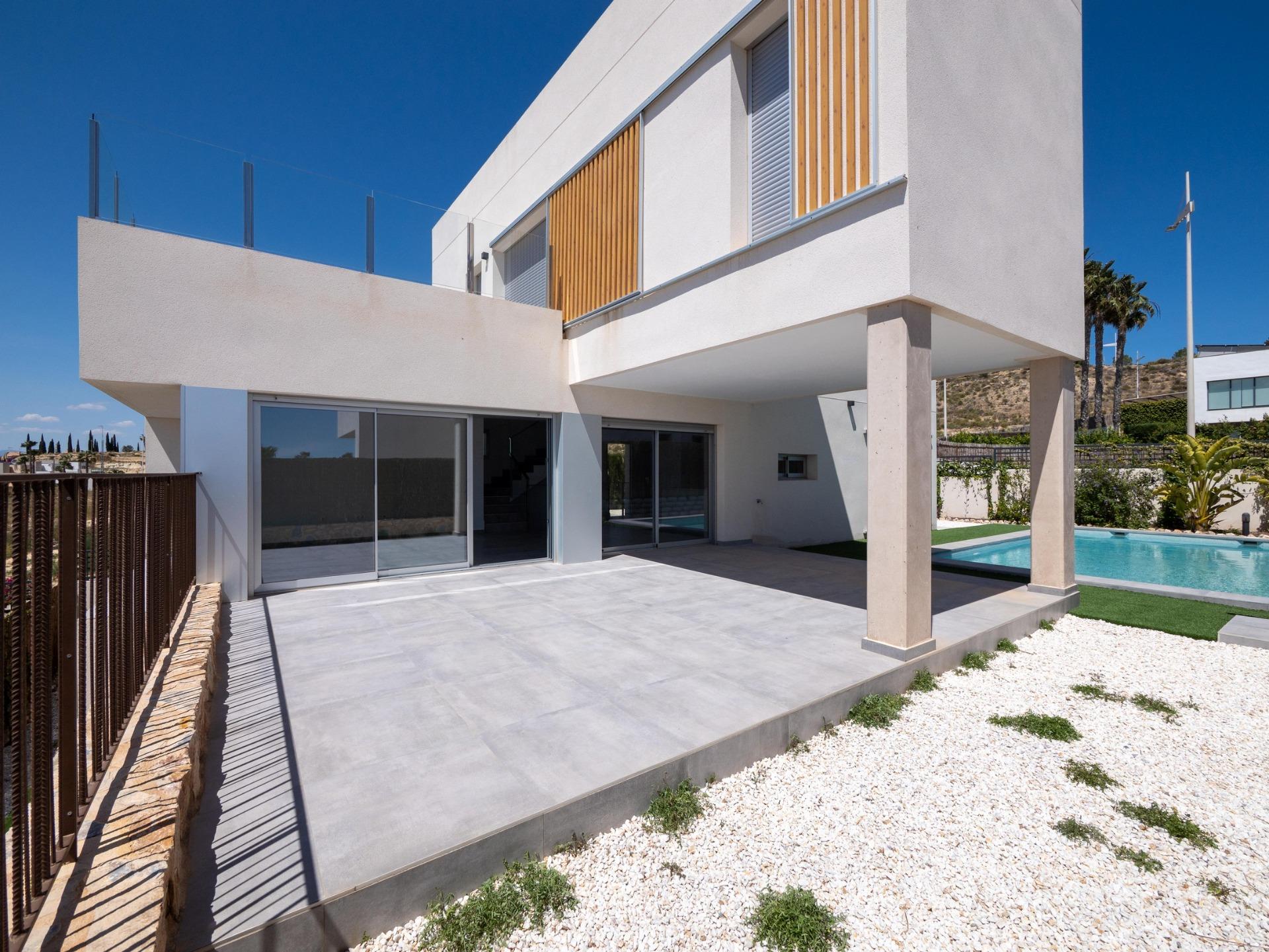 For sale - 4 Bedroom 3 Bathroom Villa in Algorfa - La Finca Golf  - Alicante
