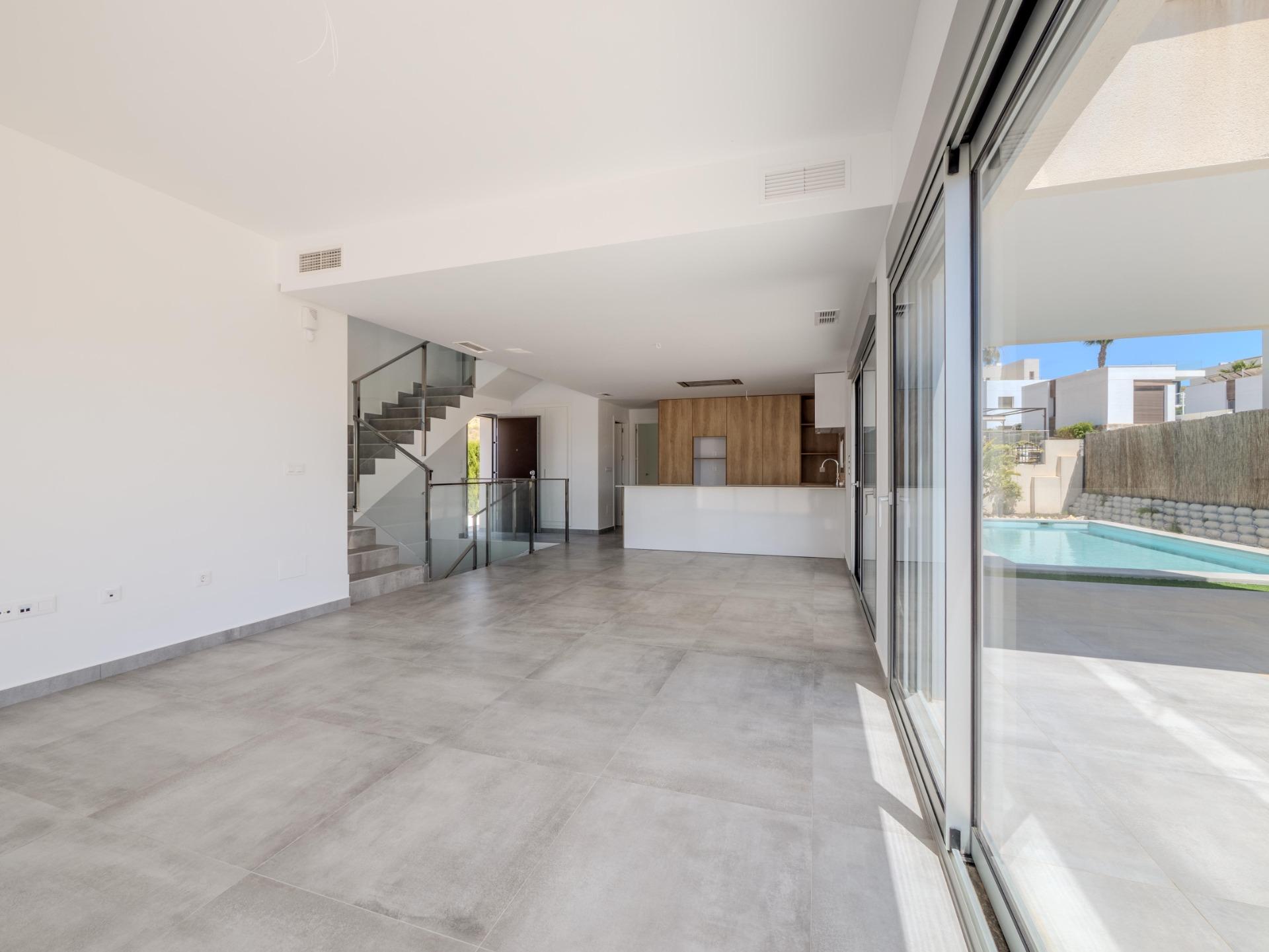 For sale - 4 Bedroom 3 Bathroom Villa in Algorfa - La Finca Golf  - Alicante