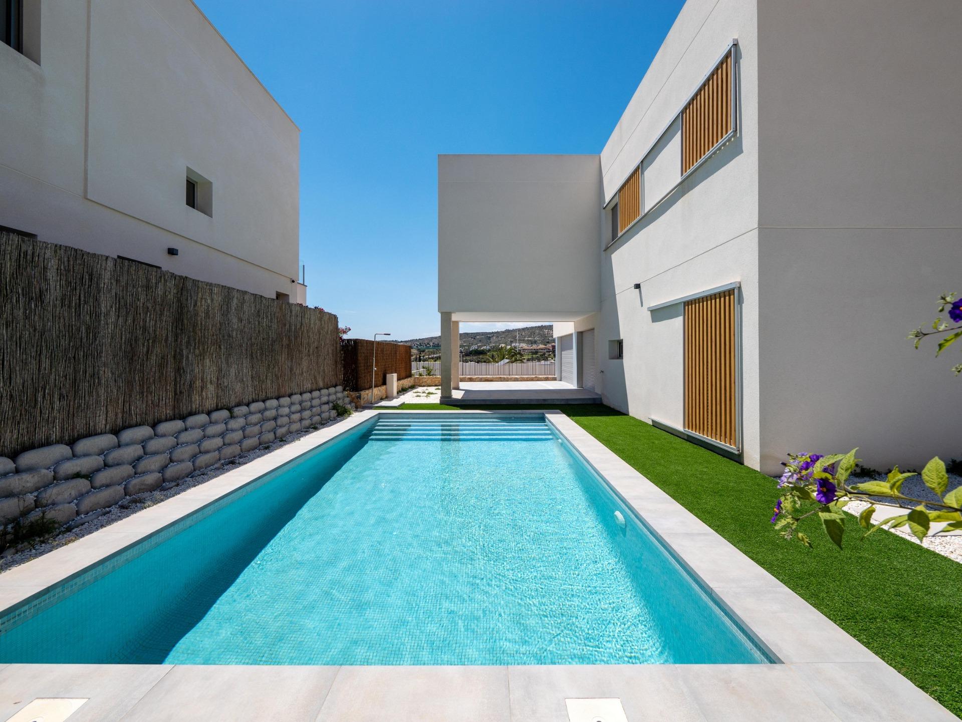 For sale - 4 Bedroom 3 Bathroom Villa in Algorfa - La Finca Golf  - Alicante