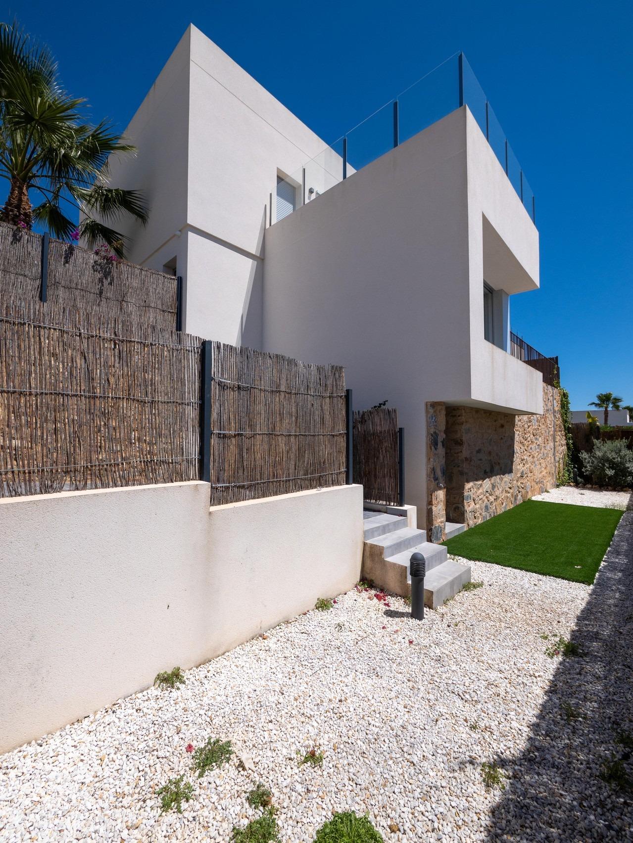 For sale - 4 Bedroom 3 Bathroom Villa in Algorfa - La Finca Golf  - Alicante