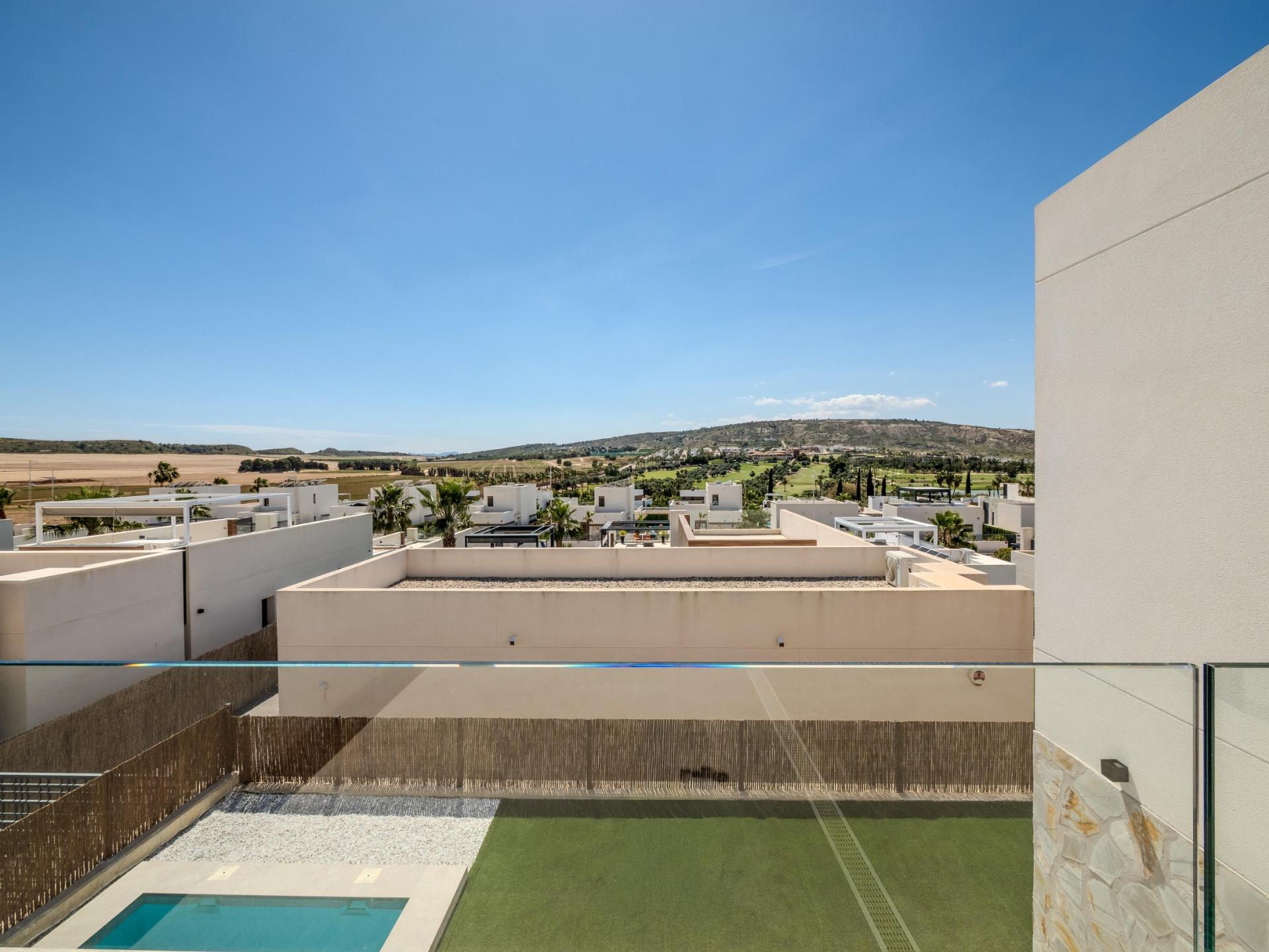 For sale - 3 Bedroom 2 Bathroom Villa in Algorfa - La Finca Golf  - Alicante