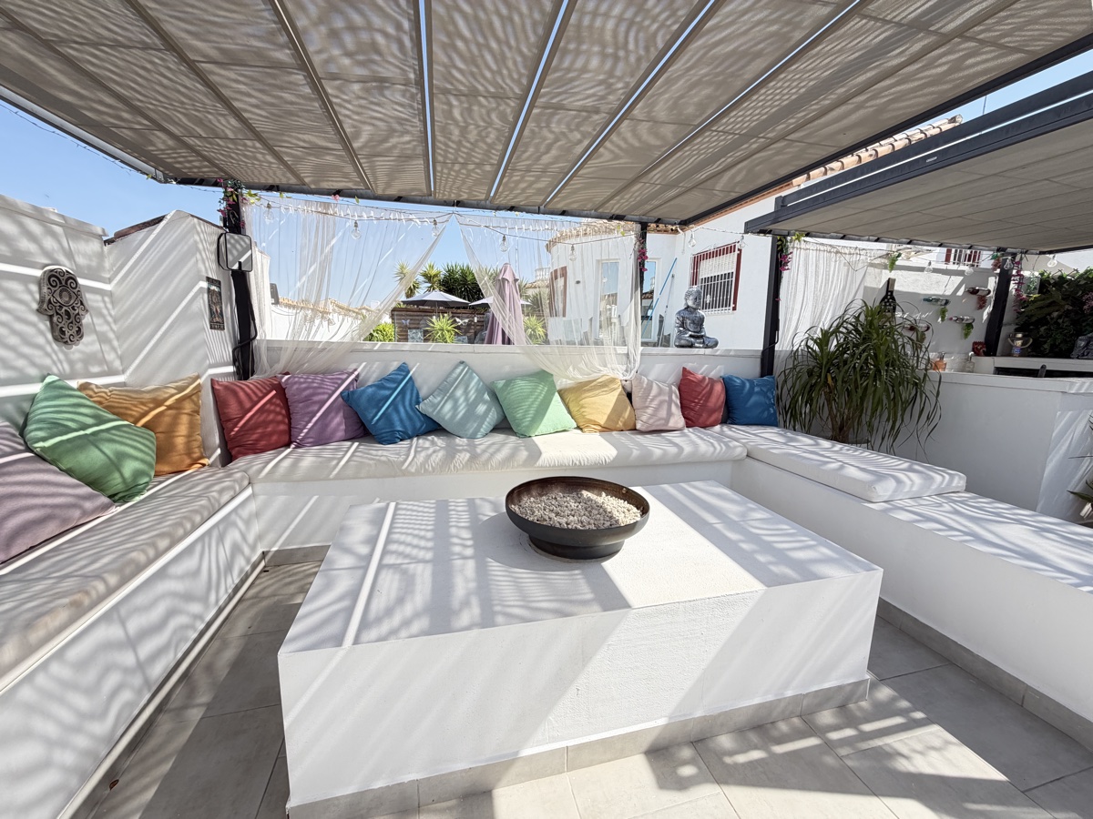 For sale - 3 Bedroom 2 Bathroom Villa in San Miguel De Salinas - , San Miguel De Salinas, Alicante, Spain - Alicante