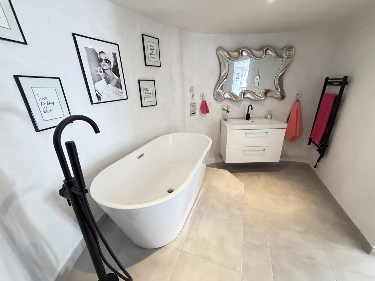 For sale - 3 Bedroom 2 Bathroom Villa in San Miguel De Salinas - , San Miguel De Salinas, Alicante, Spain - Alicante