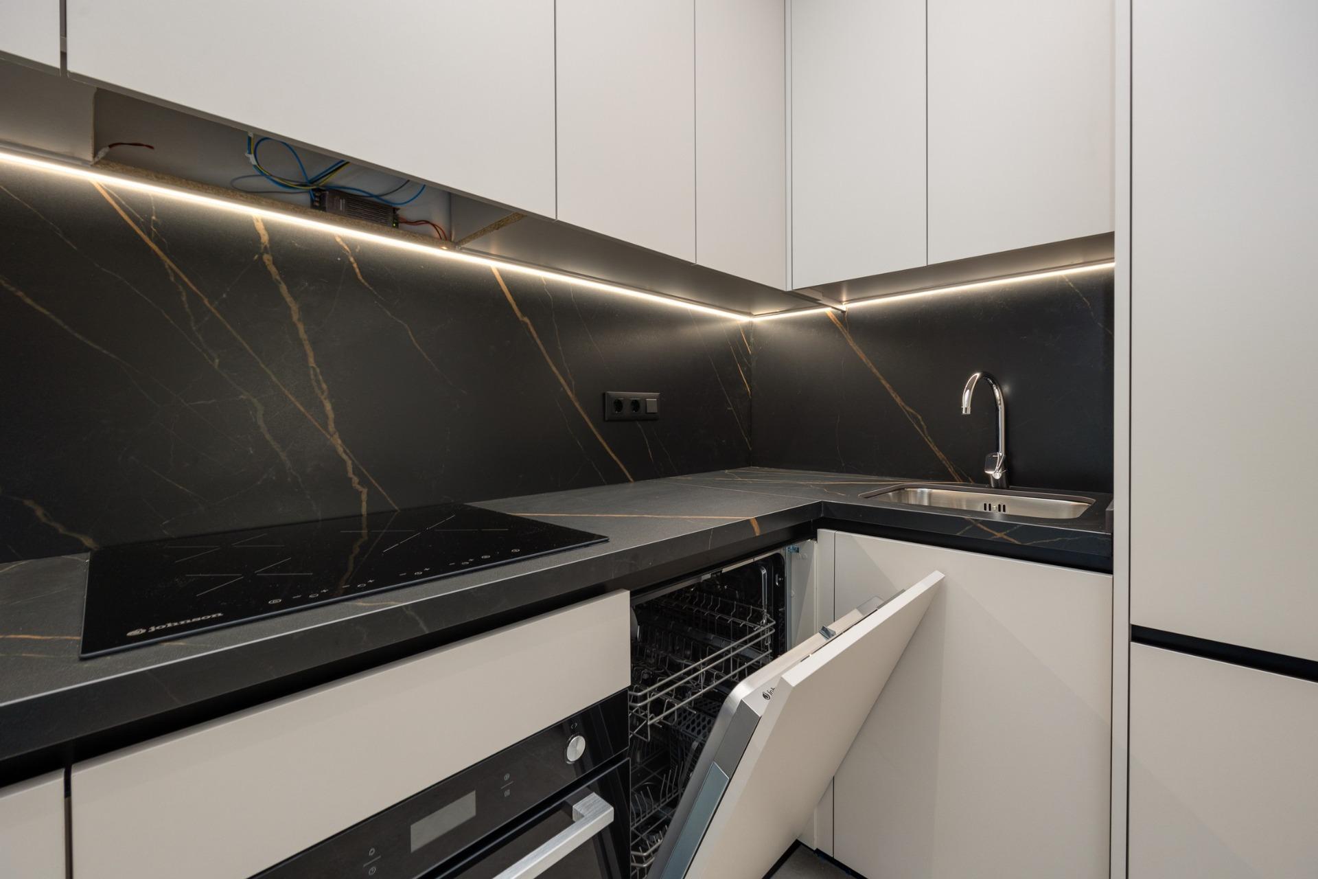 For sale - 2 Bedroom 2 Bathroom Apartment in Guardamar del Segura - Avda del Puerto  - Alicante