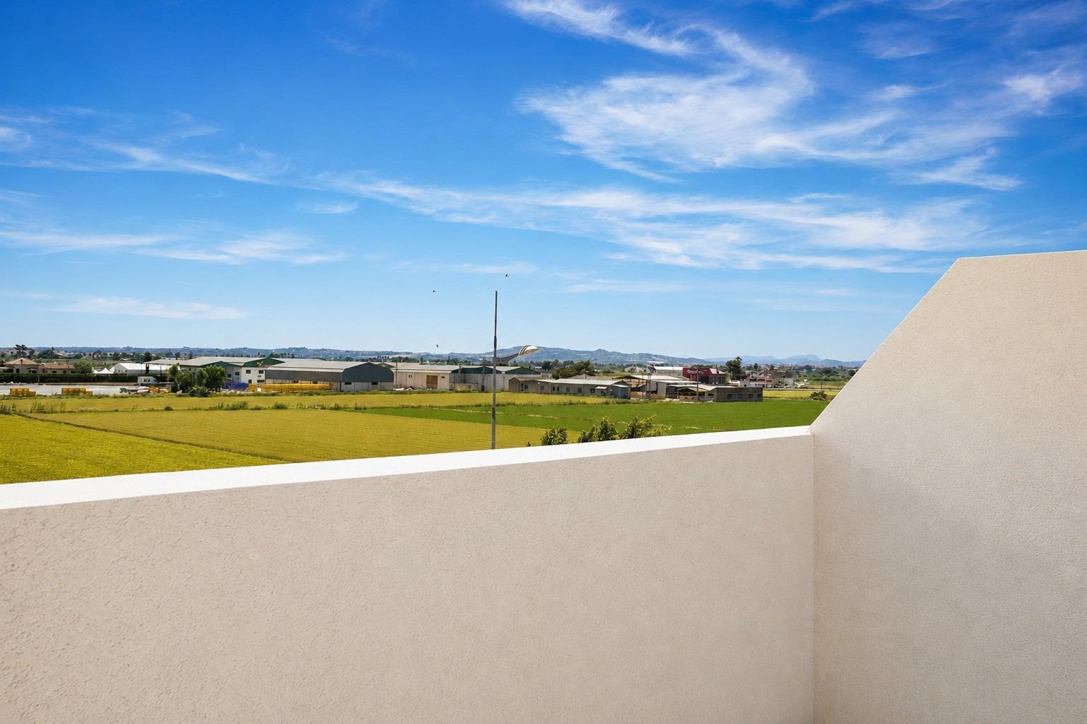 For sale - 3 Bedroom 3 Bathroom Town House in Dolores - Sector 2  - Alicante