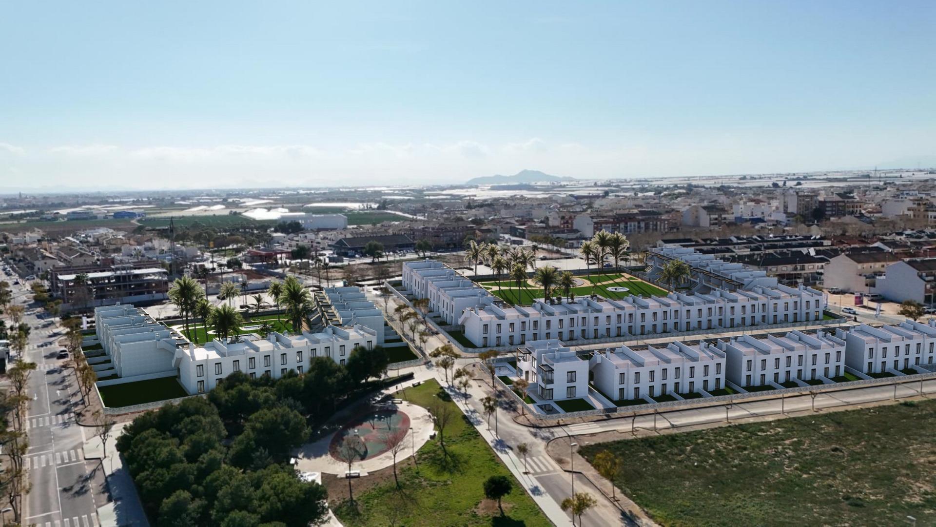 For sale - 3 Bedroom 2 Bathroom Bungalow in Pilar de La Horadada - pueblo  - Alicante