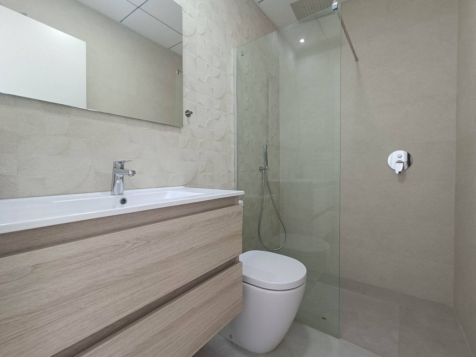 For sale - 5 Bedroom 4 Bathroom Villa in Rojales - Inland  - Alicante