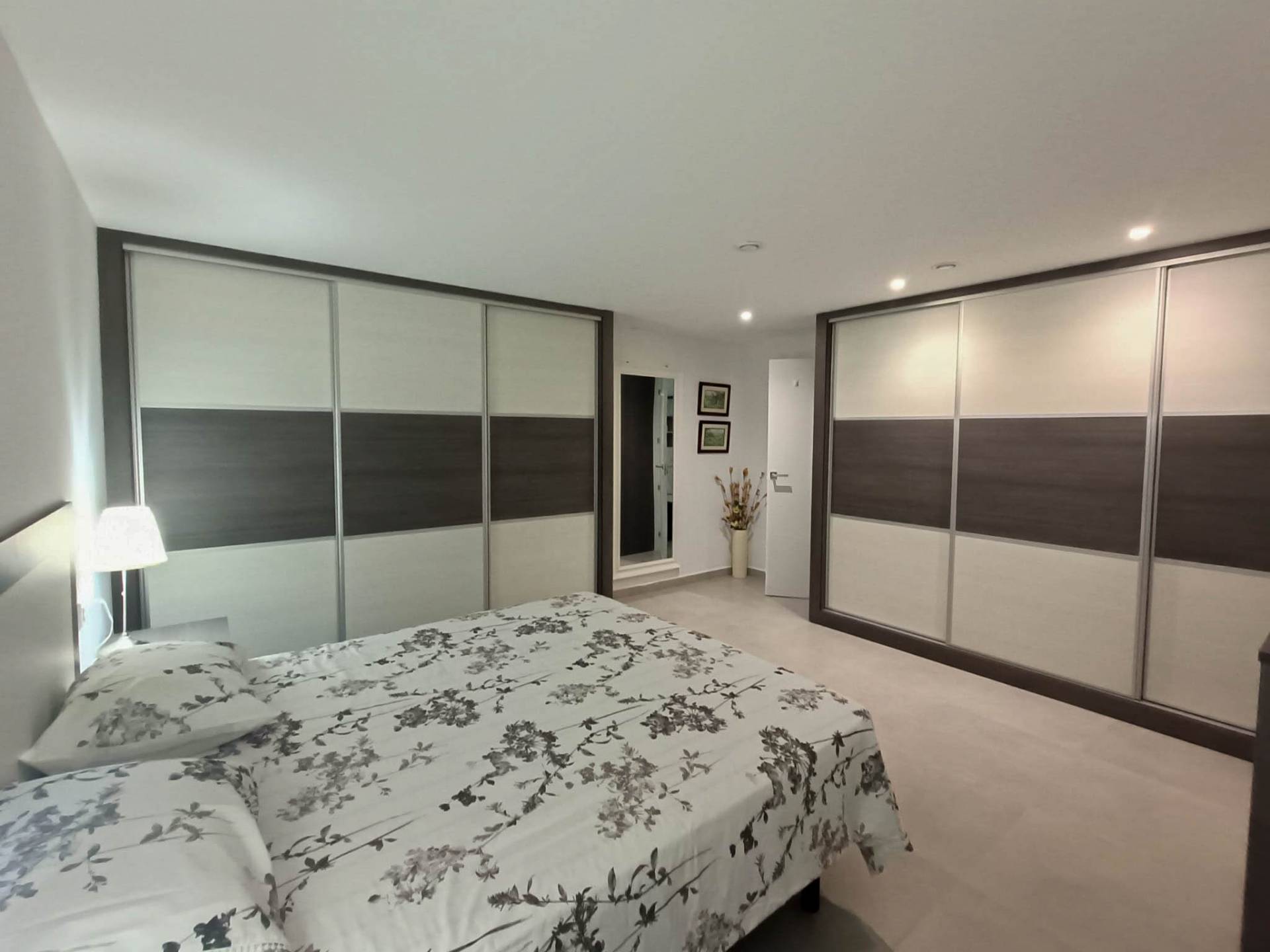 For sale - 5 Bedroom 4 Bathroom Villa in Rojales - Inland  - Alicante