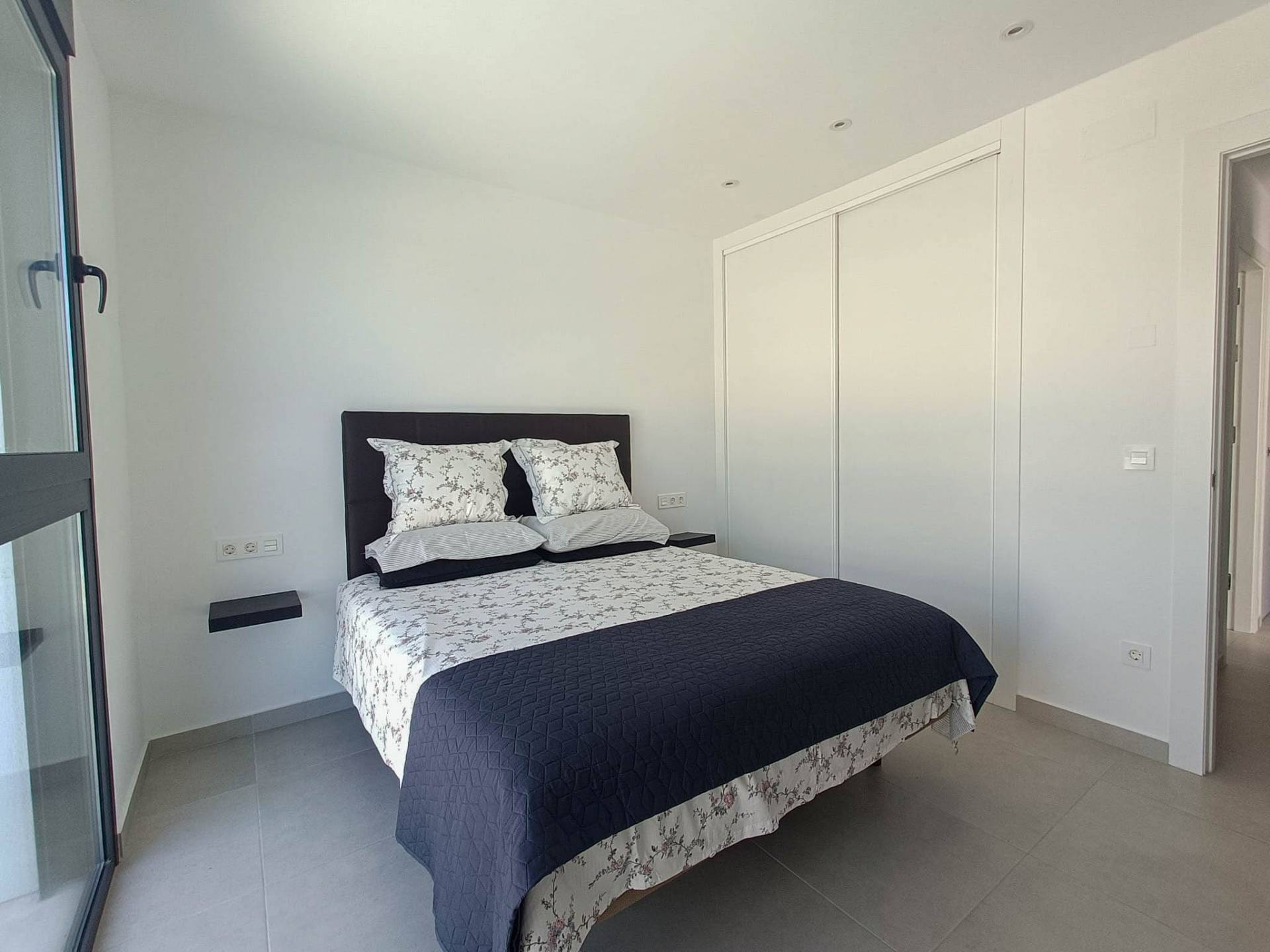 For sale - 5 Bedroom 4 Bathroom Villa in Rojales - Inland  - Alicante