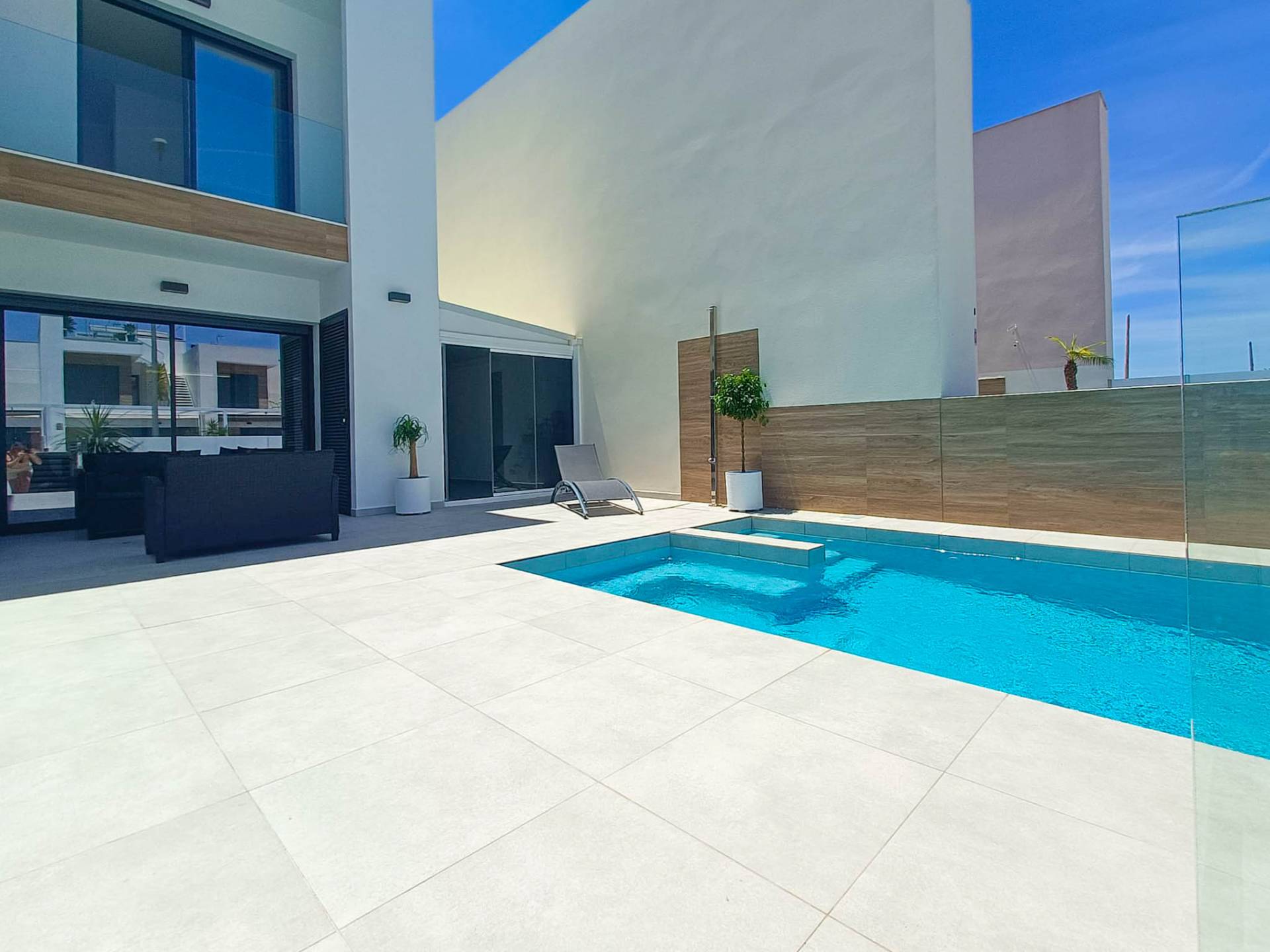 For sale - 5 Bedroom 4 Bathroom Villa in Rojales - Inland  - Alicante