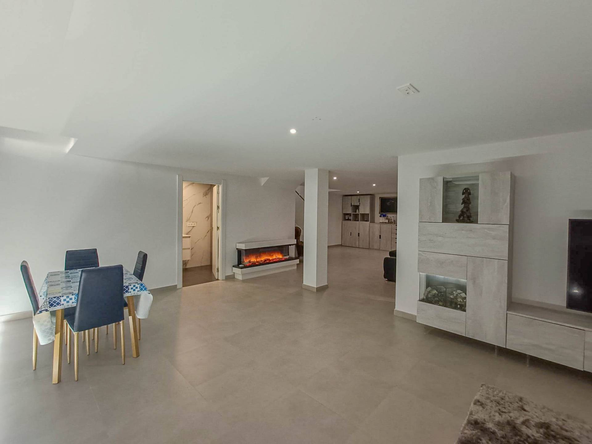 For sale - 5 Bedroom 4 Bathroom Villa in Rojales - Inland  - Alicante