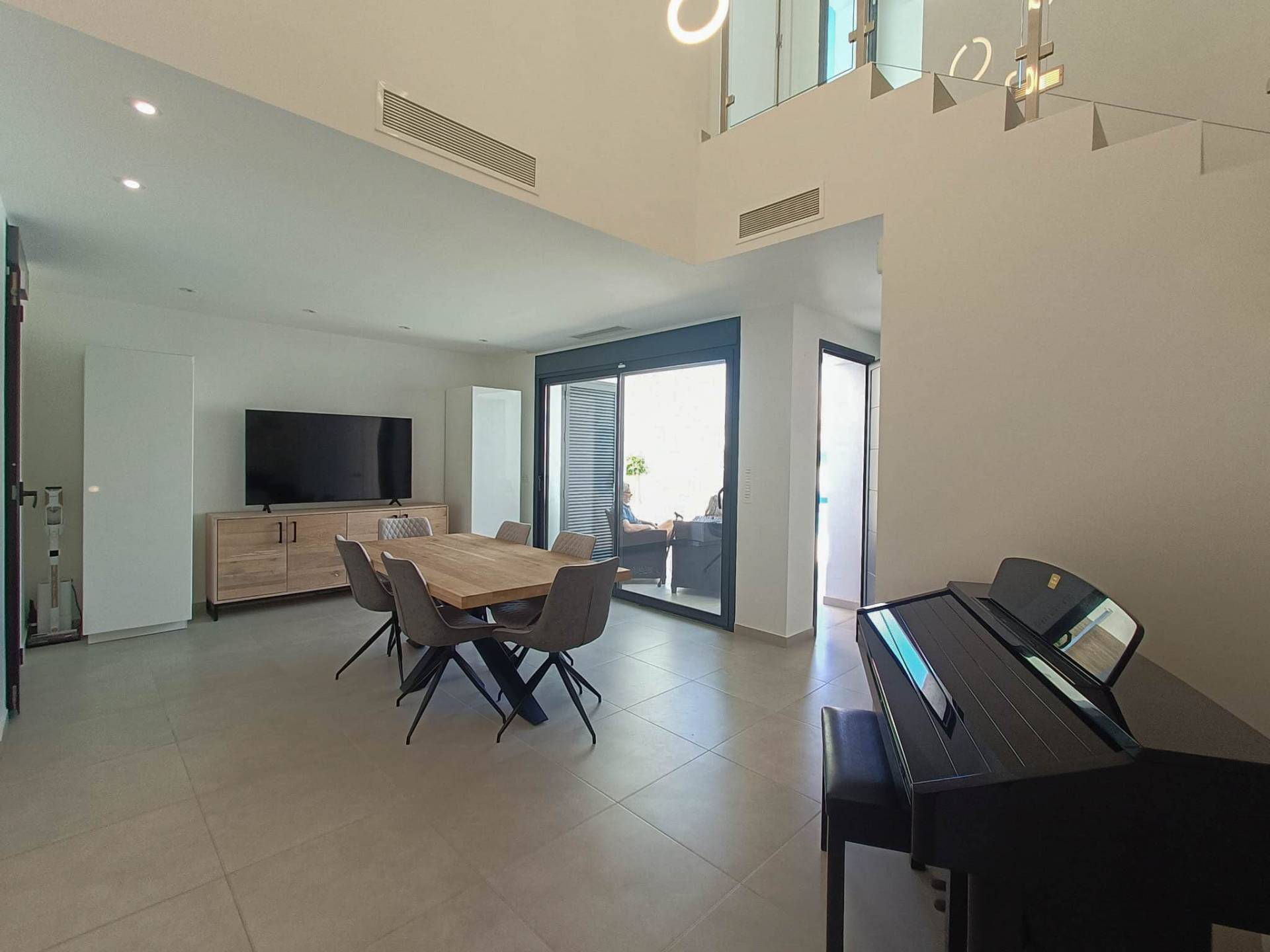 For sale - 5 Bedroom 4 Bathroom Villa in Rojales - Inland  - Alicante