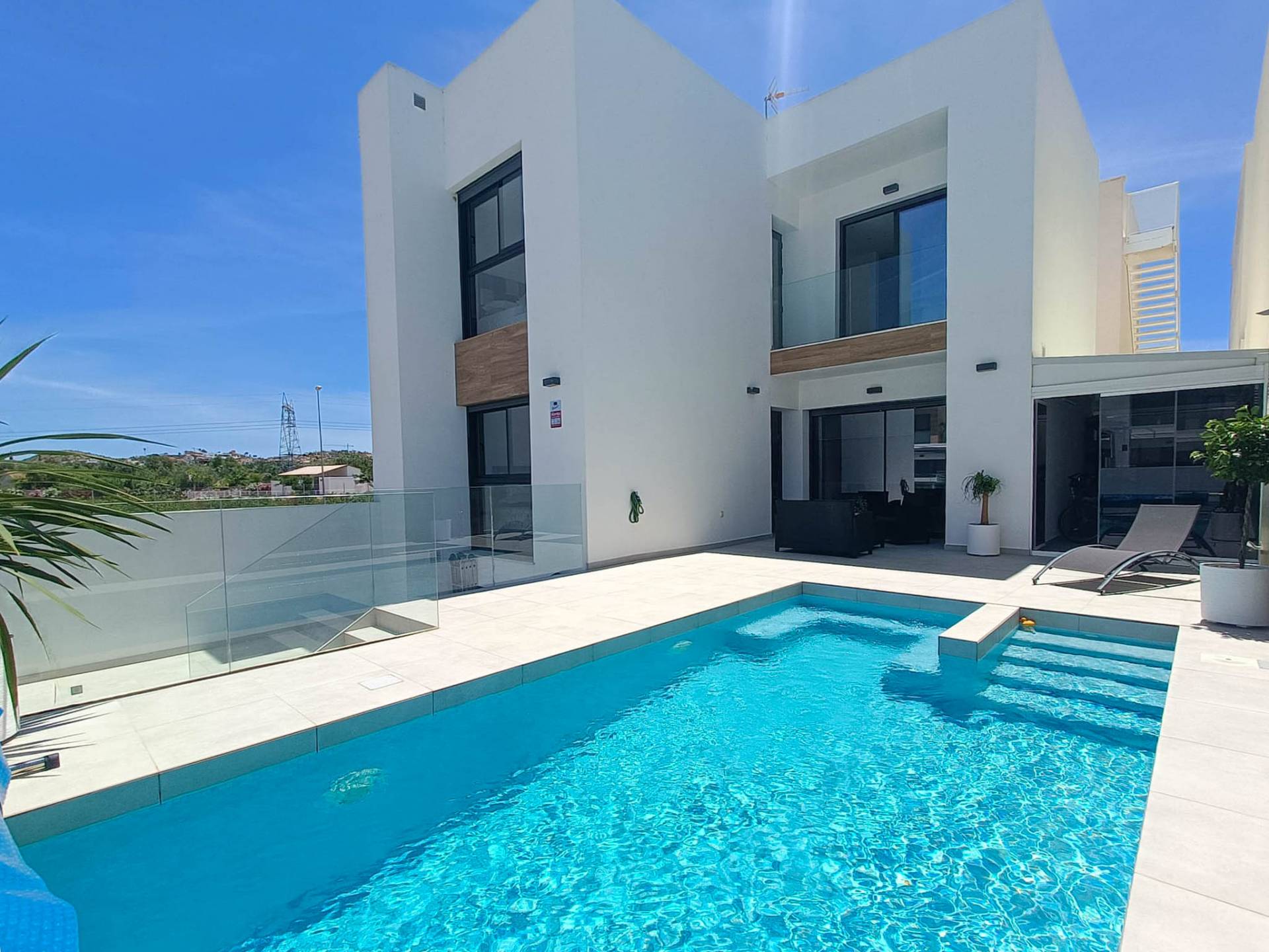 For sale - 5 Bedroom 4 Bathroom Villa in Rojales - Inland  - Alicante