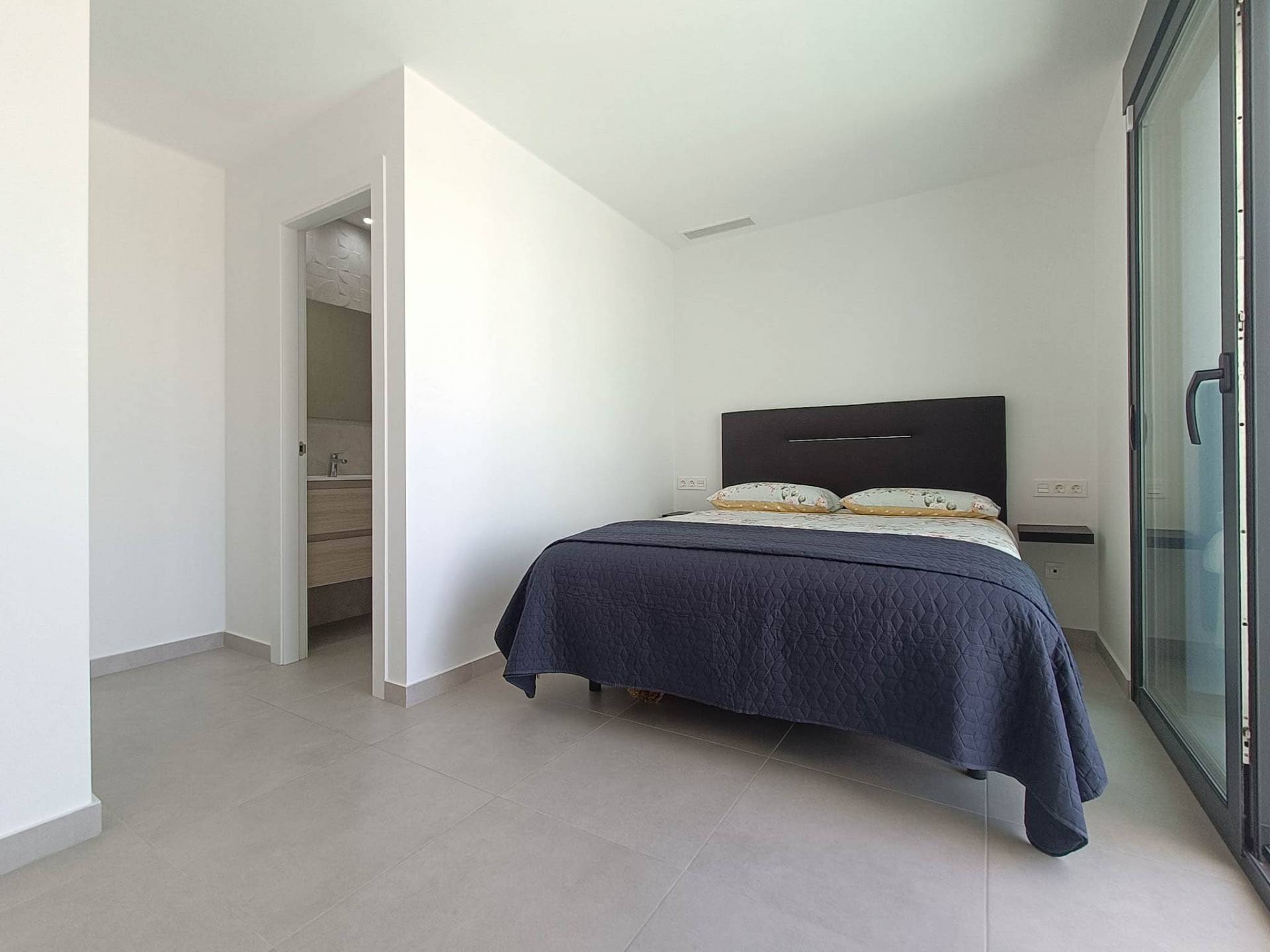 For sale - 5 Bedroom 4 Bathroom Villa in Rojales - Inland  - Alicante