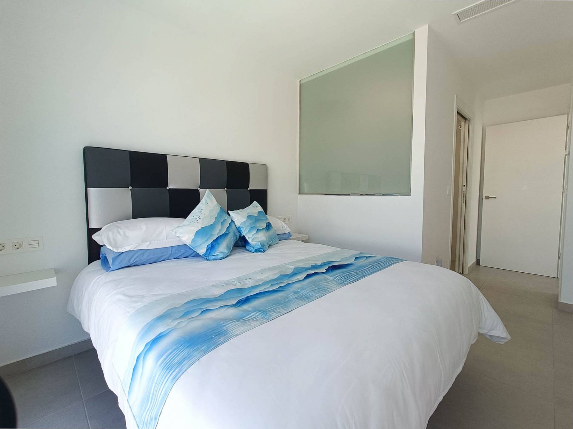 For sale - 5 Bedroom 4 Bathroom Villa in Rojales - Inland  - Alicante