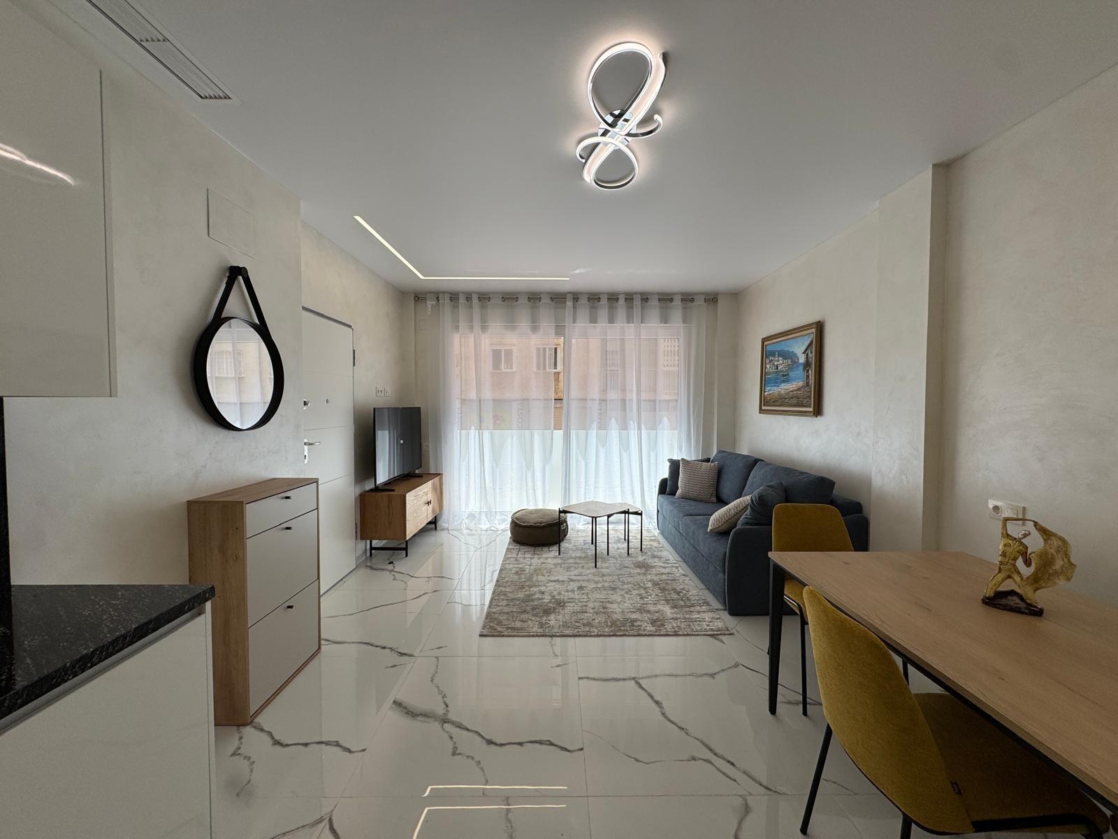For sale - 2 Bedroom 2 Bathroom Apartment in Torrevieja - Estacion De Autobuses  - Alicante