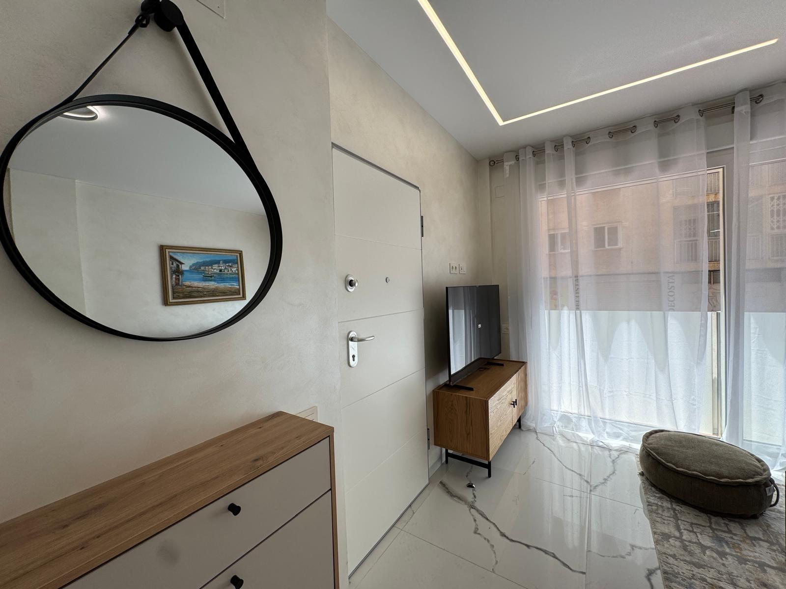 For sale - 2 Bedroom 2 Bathroom Apartment in Torrevieja - Estacion De Autobuses  - Alicante