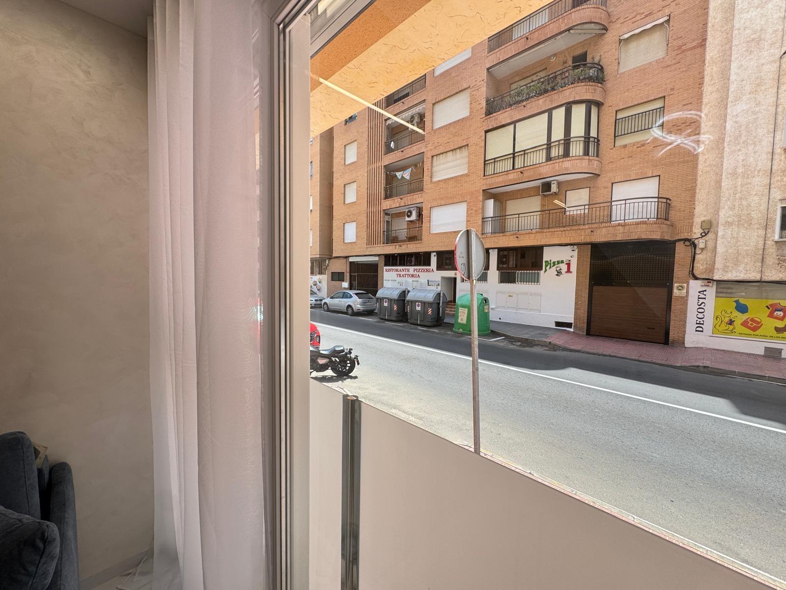 For sale - 2 Bedroom 2 Bathroom Apartment in Torrevieja - Estacion De Autobuses  - Alicante