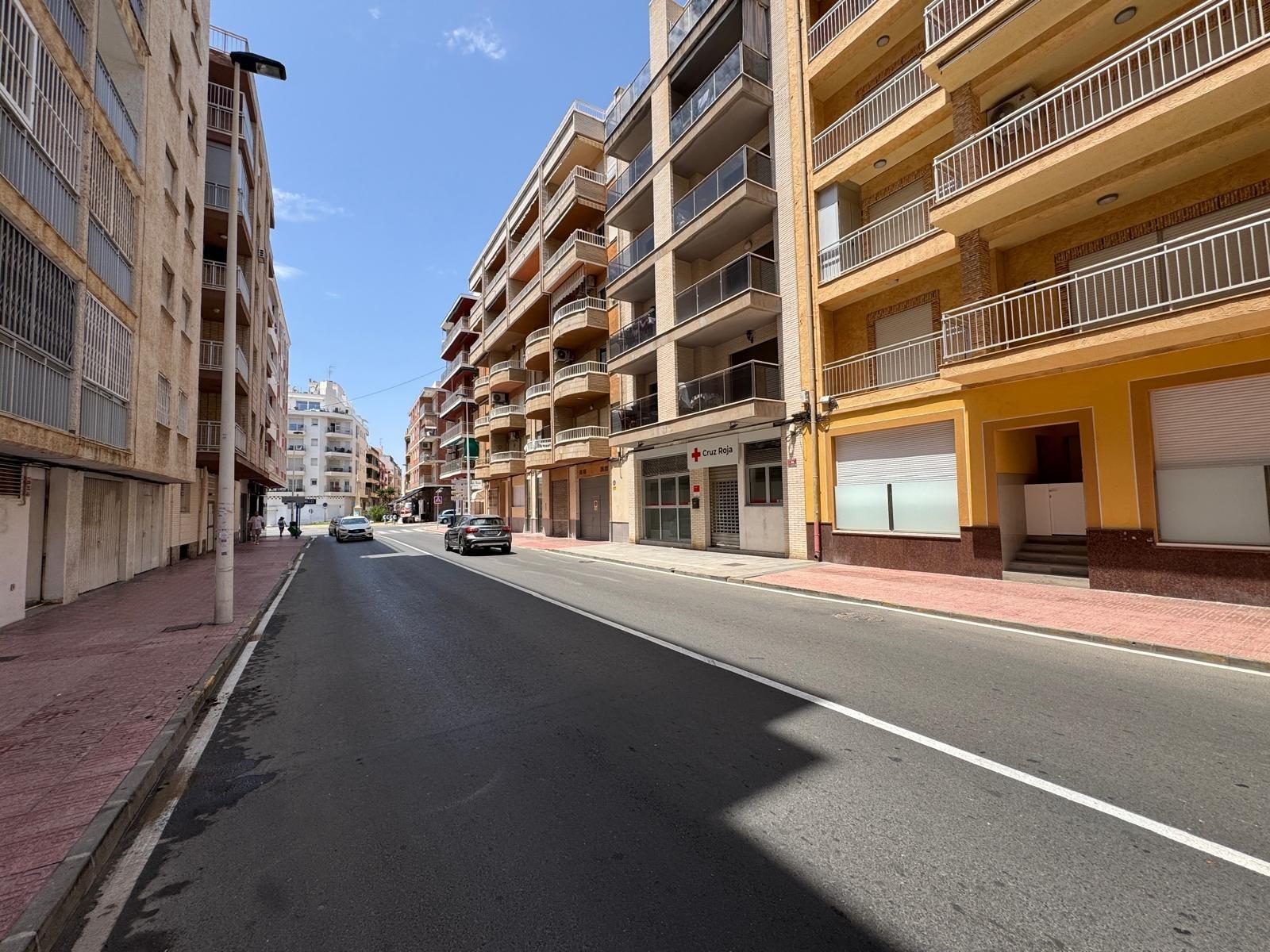 For sale - 2 Bedroom 2 Bathroom Apartment in Torrevieja - Estacion De Autobuses  - Alicante